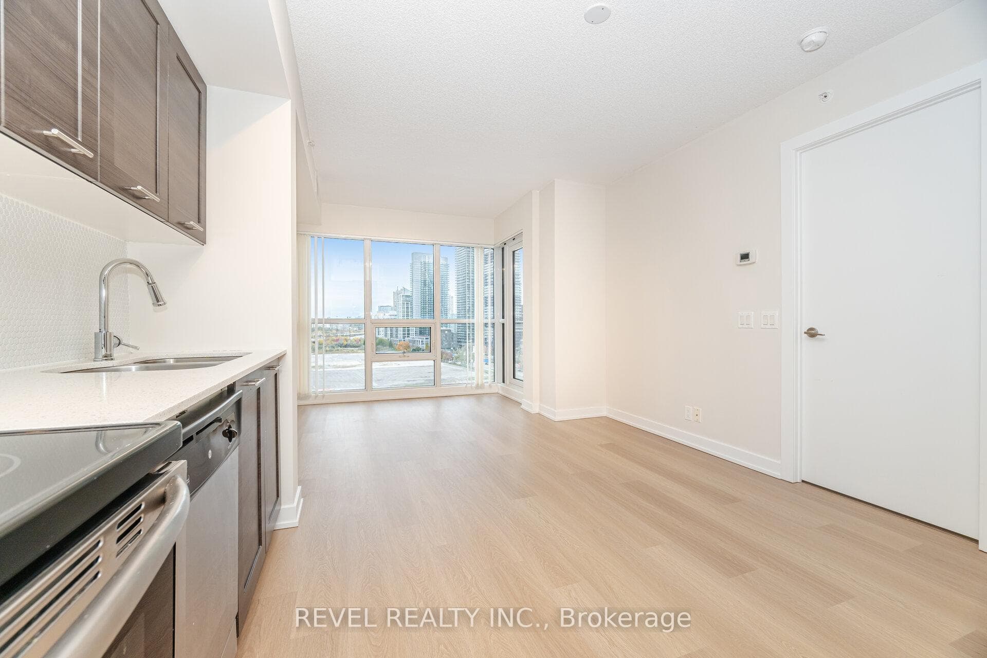 2220 Lakeshore Boulevard Unit 1406 photo 15