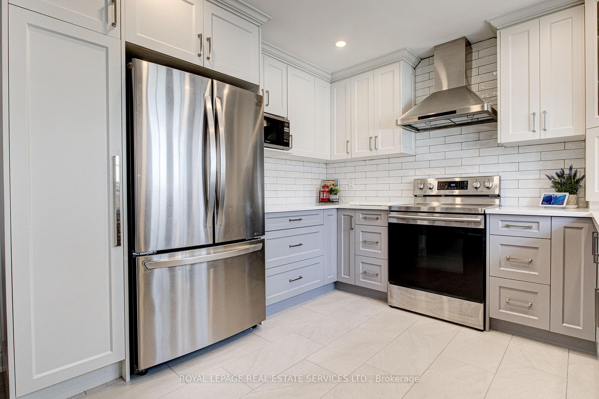 66 Rouse Avenue photo 19