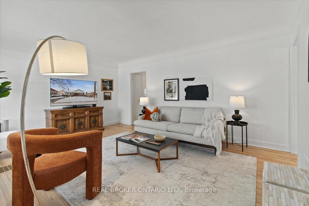 346 East 28th Street photo 3