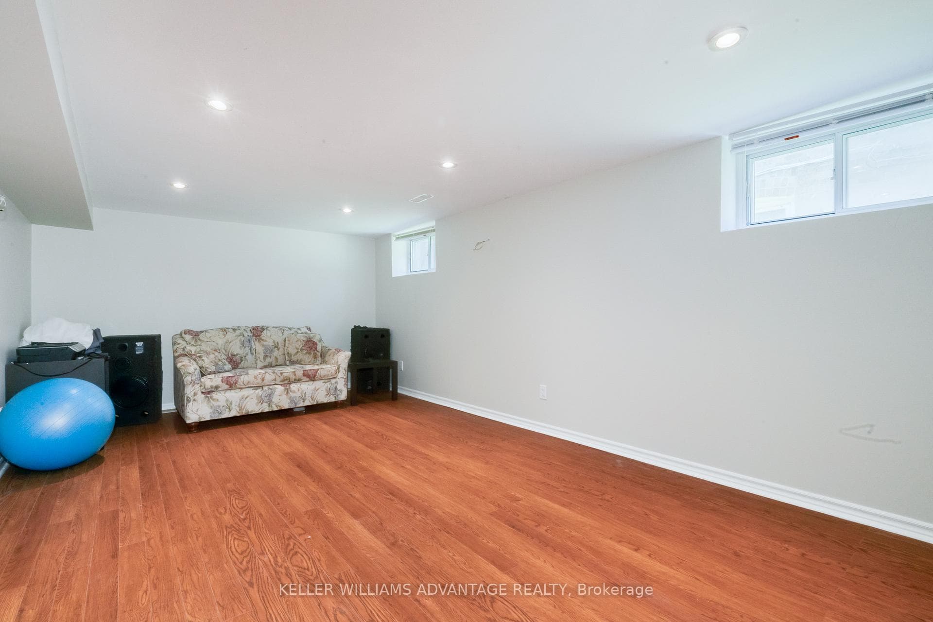16 Droxford Avenue photo 29