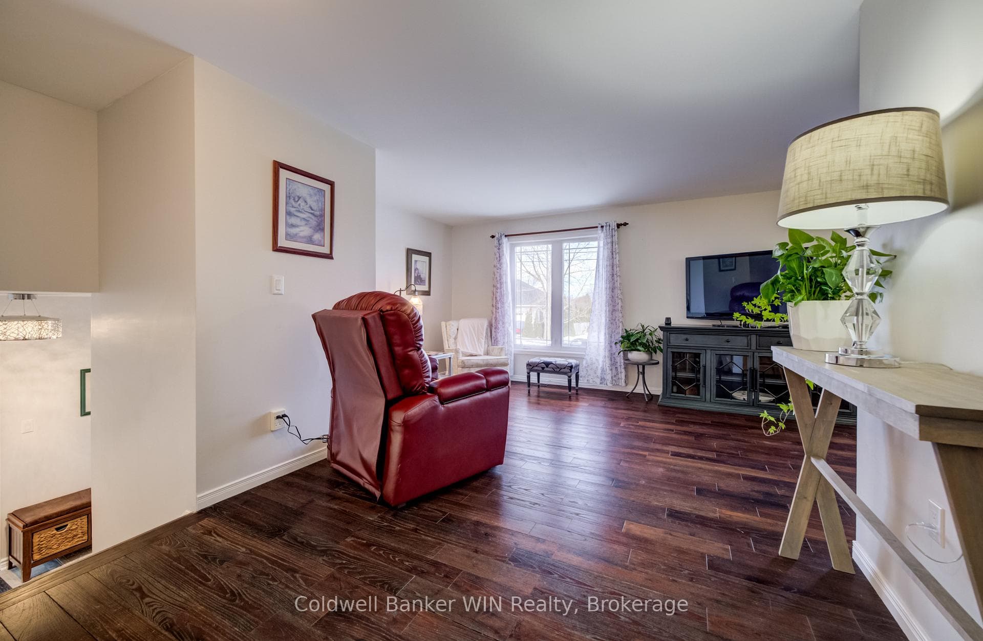 490 King Street photo 6