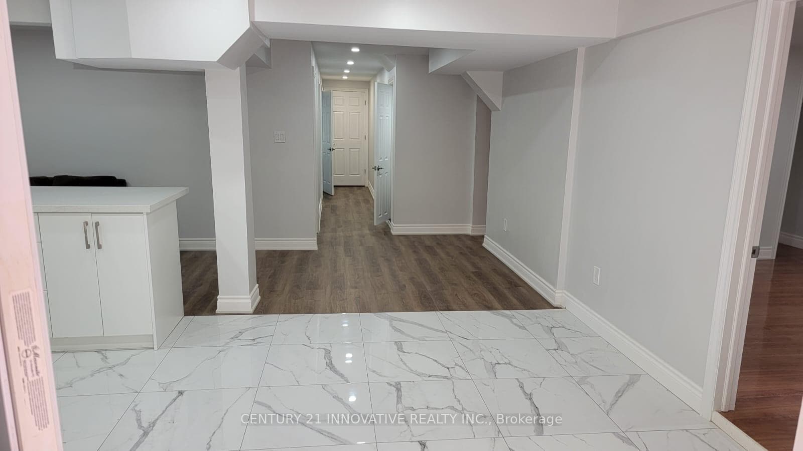 33 Gennela Square Unit Bsmt photo 1