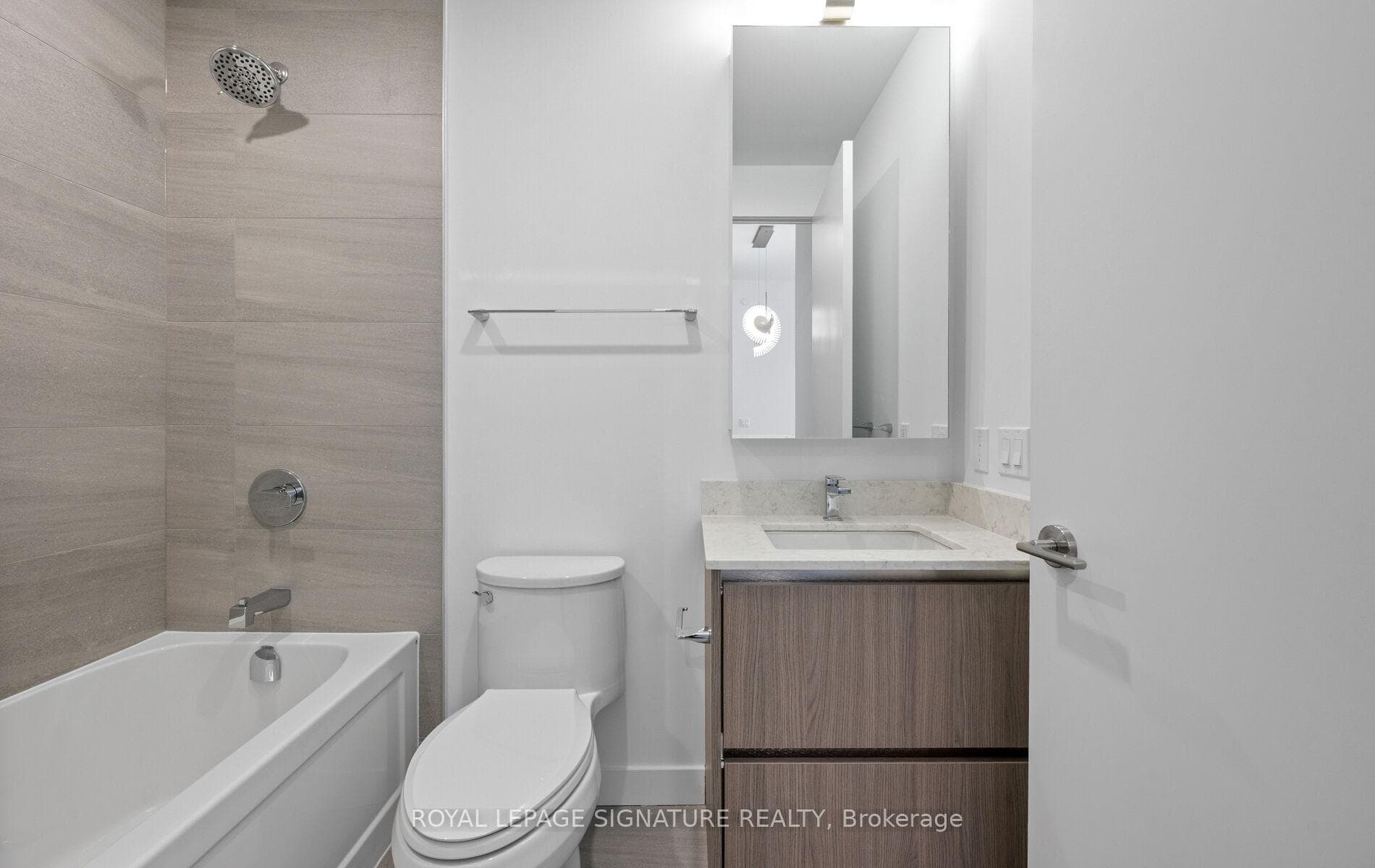 8188 Yonge Street Unit 534 photo 16