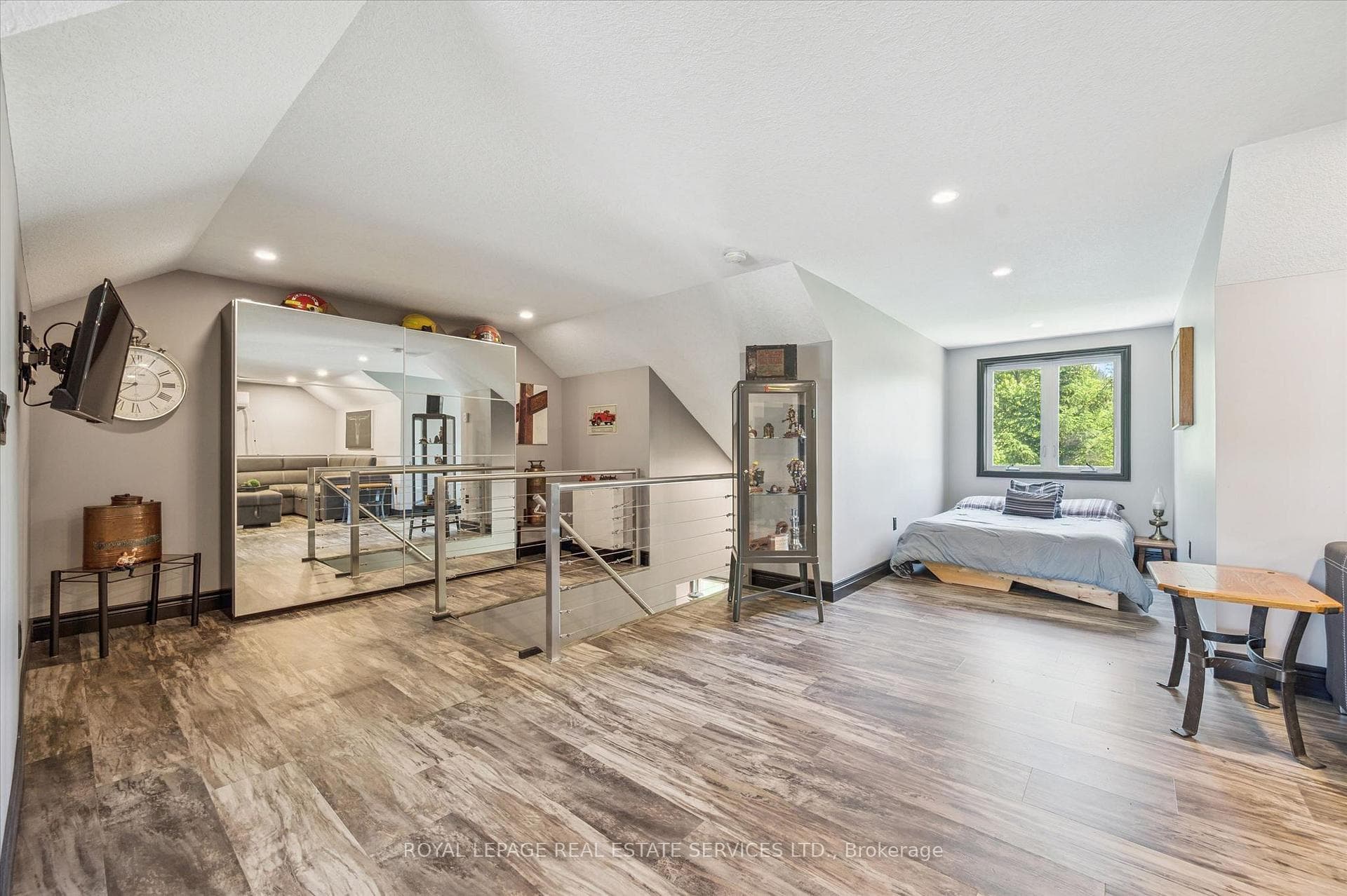 Coach House/Detached Garage with In-Floor Heating