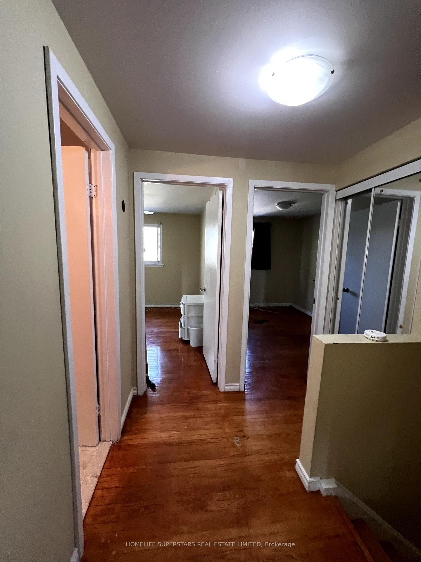 151 Fleetwood Crescent photo 21