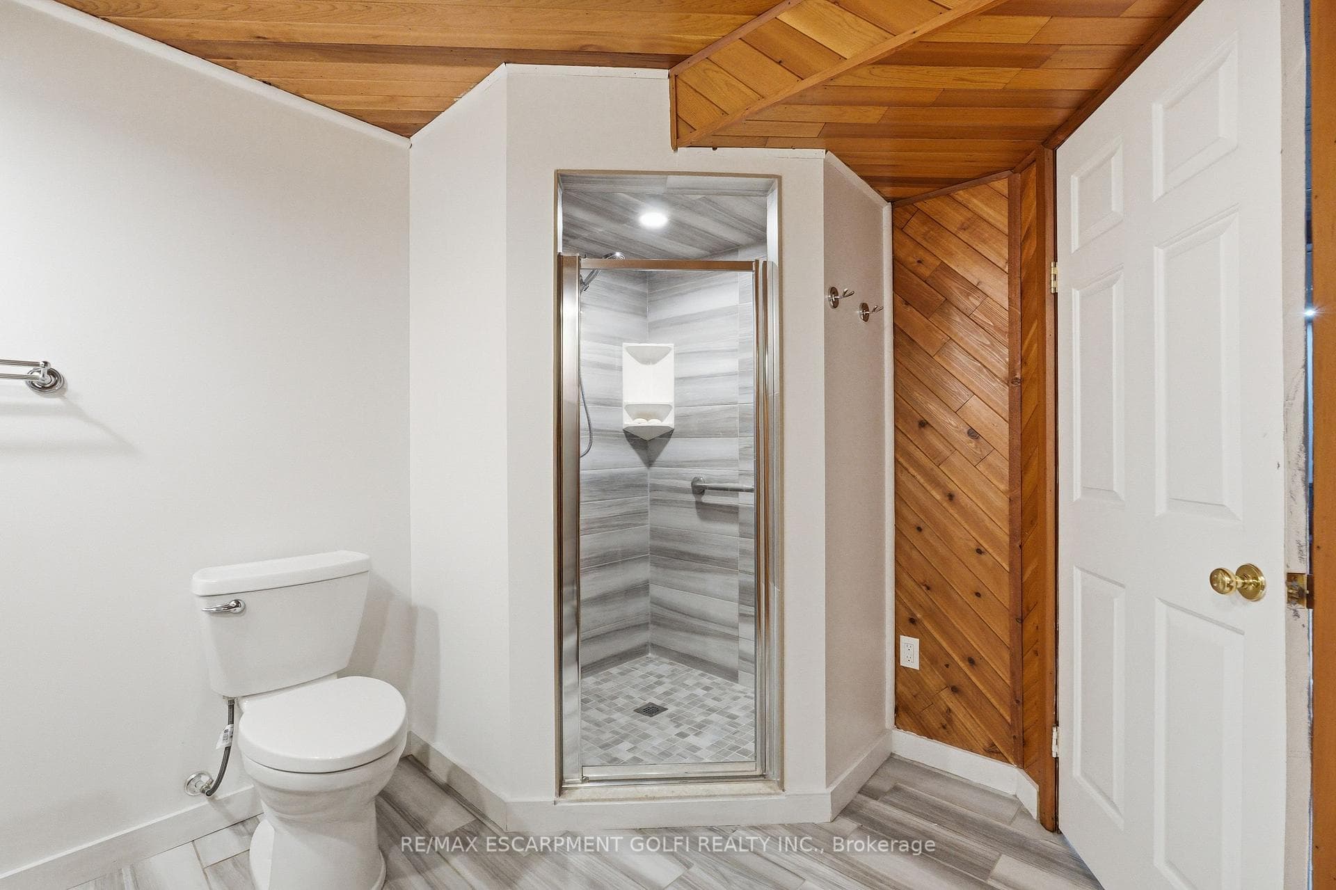 95 Birchpark Drive photo 38