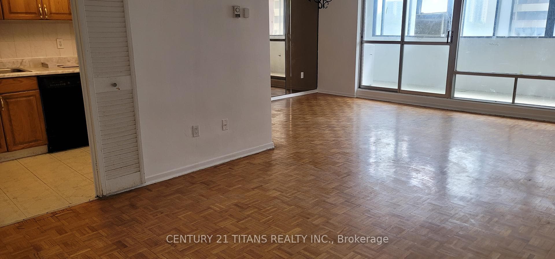 1 Massey Square Unit 504 photo 8