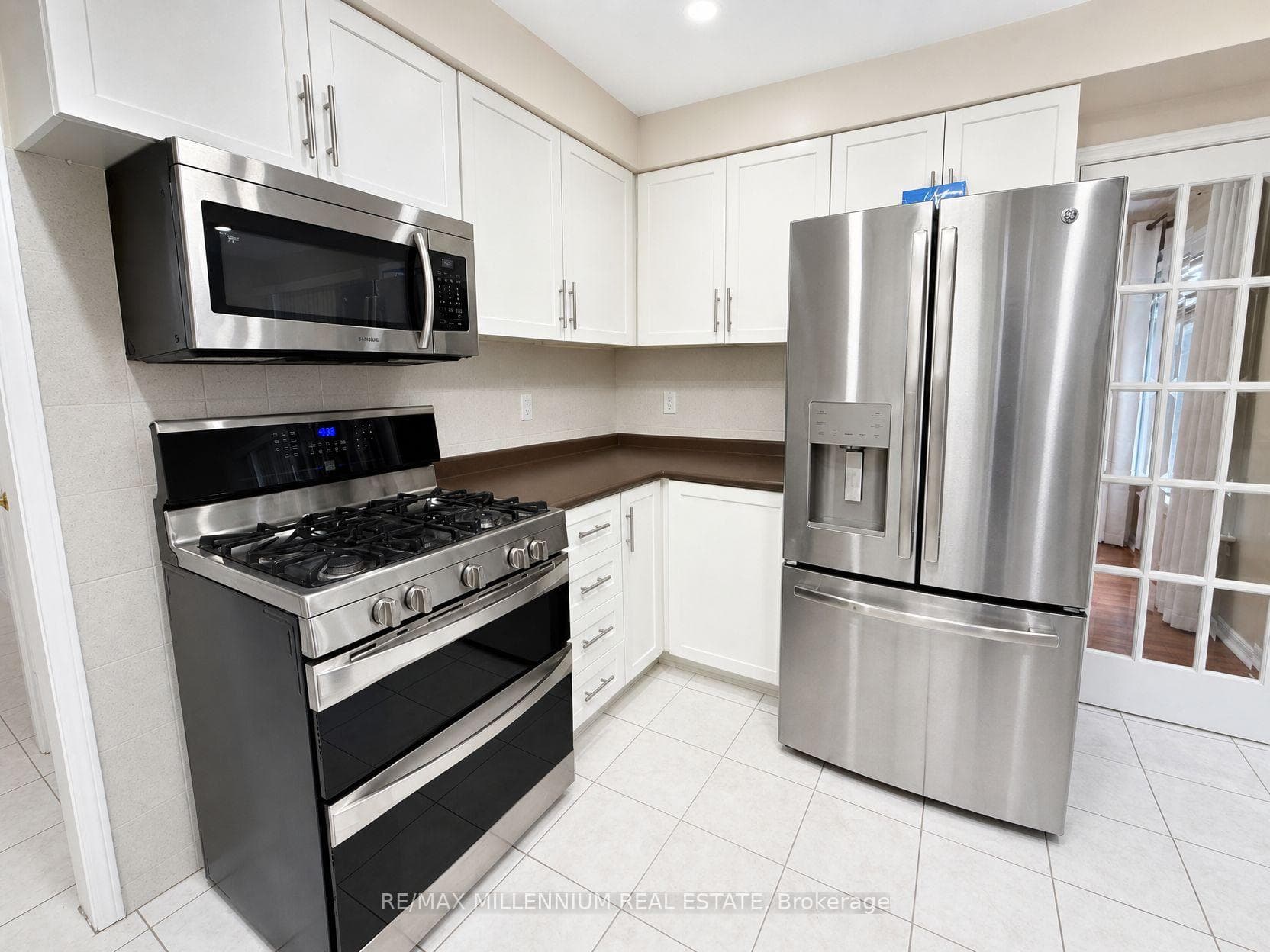 668 Amaretto Avenue photo 7