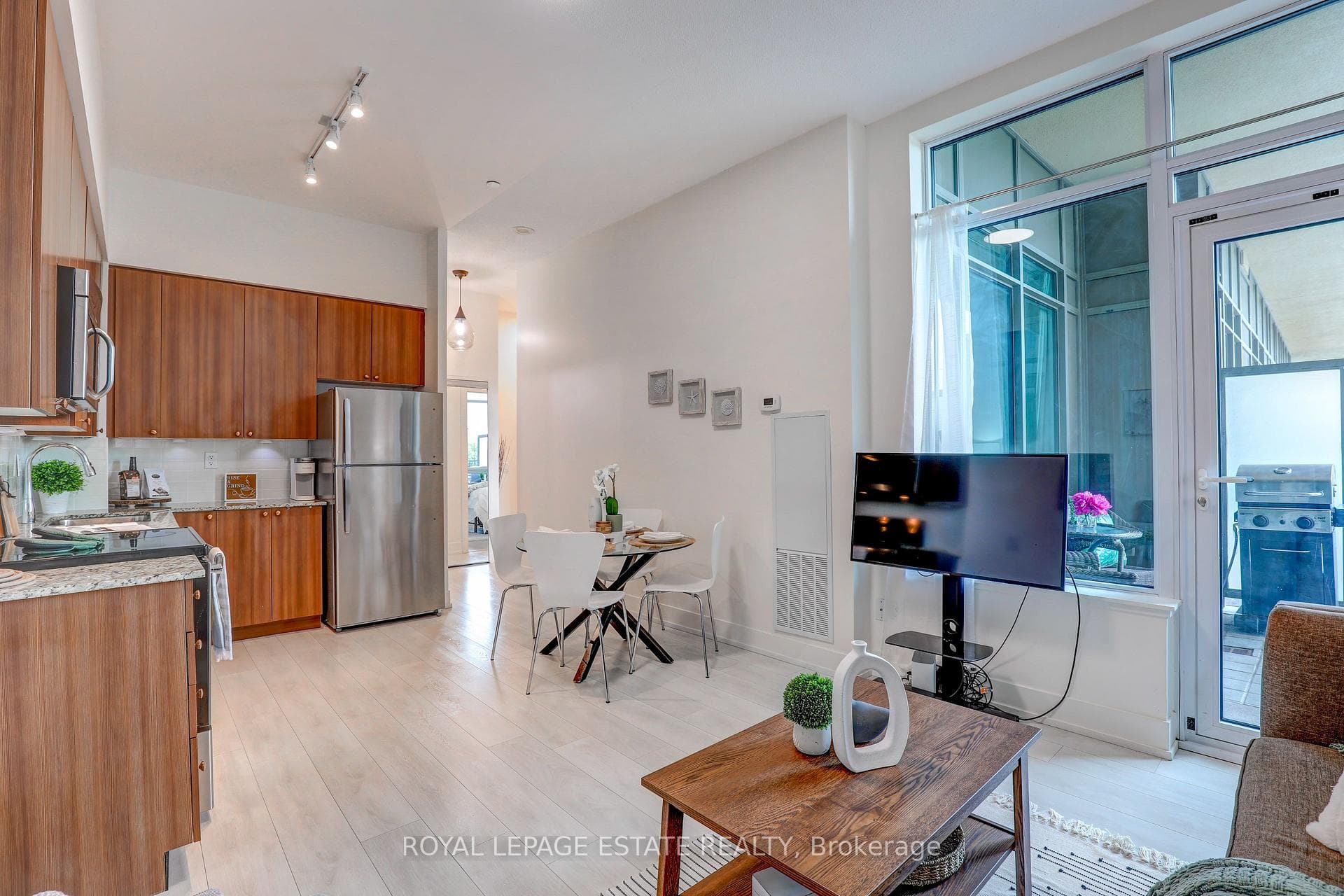 1215 Bayly Street Unit 109 photo 11