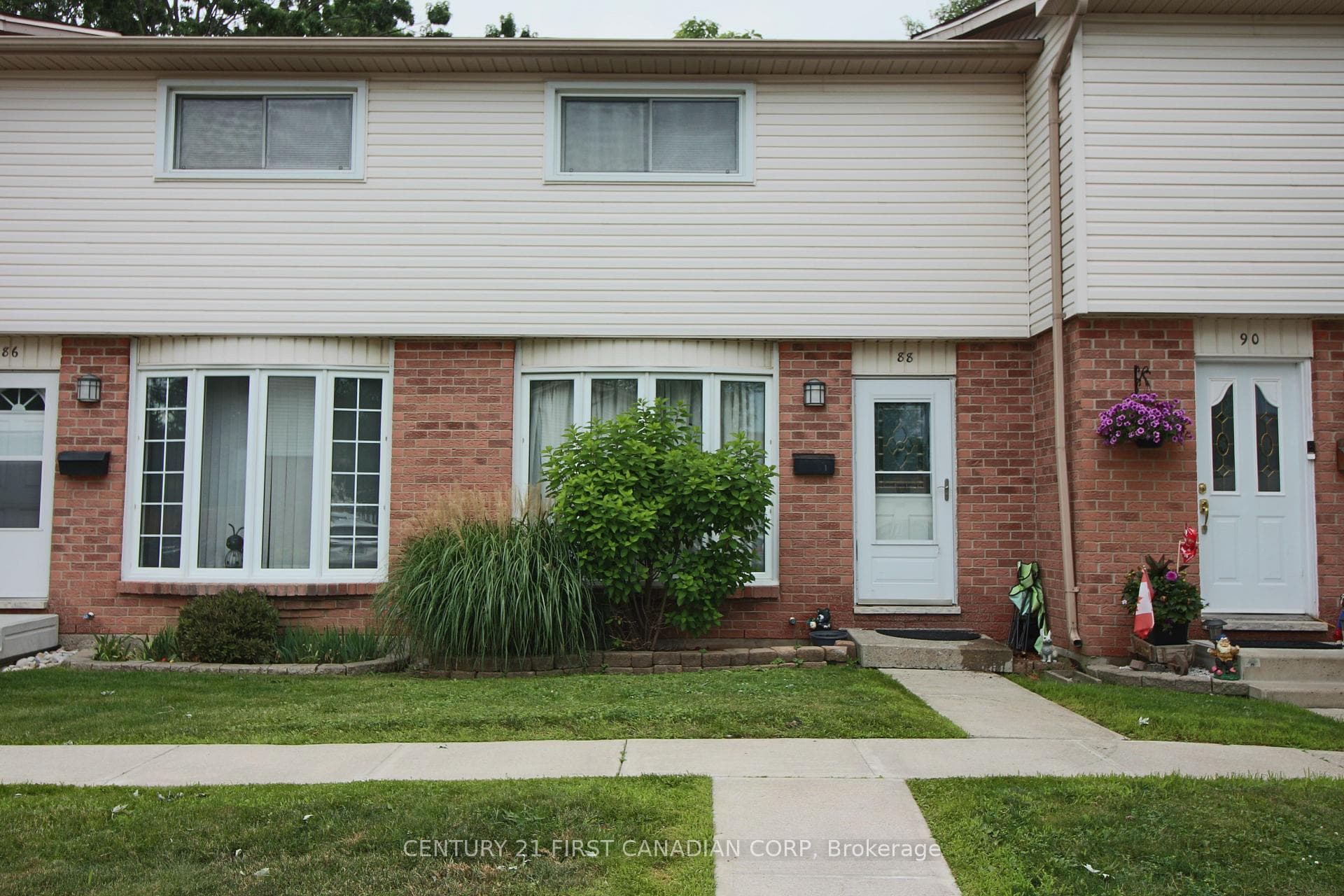 700 Exeter Road Unit 88 photo 1
