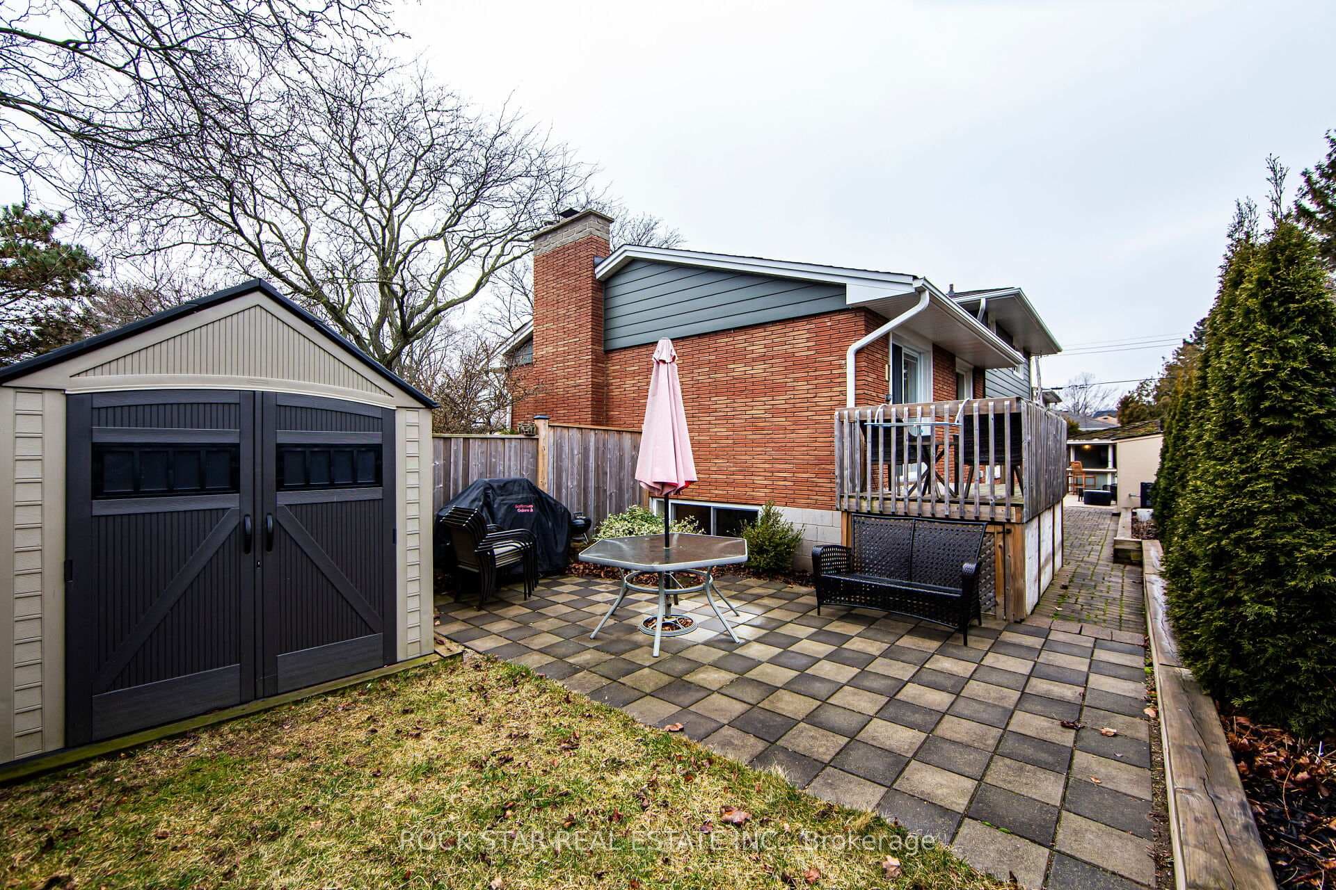 351 Strathcona Drive photo 35