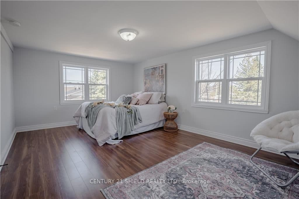 104 MERCIER Avenue photo 25
