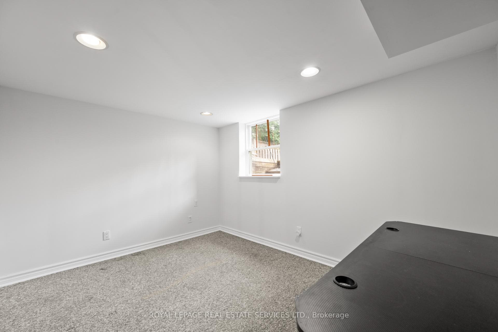 49 Meadowvale Drive photo 36