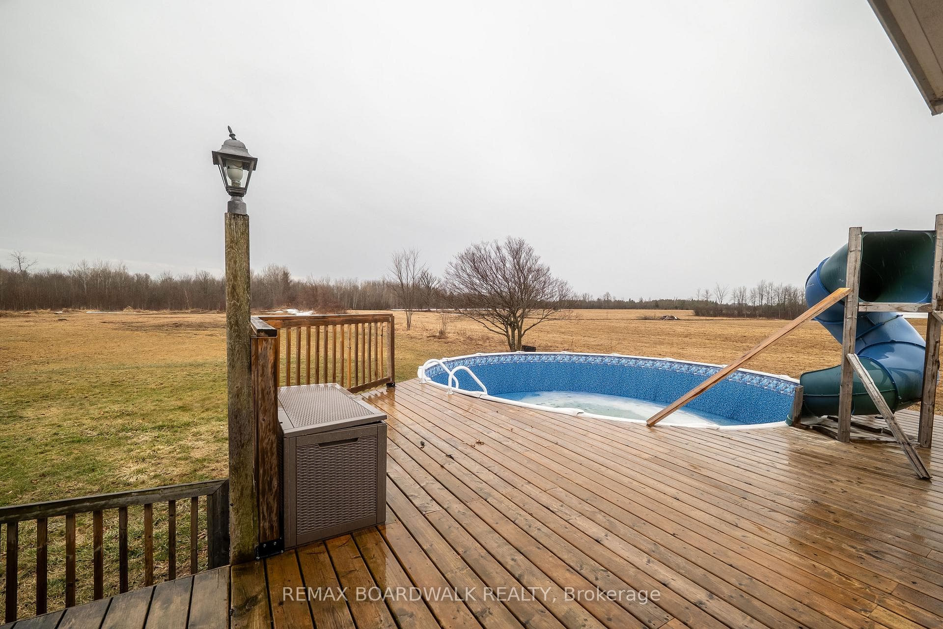 885 Townline Road photo 28