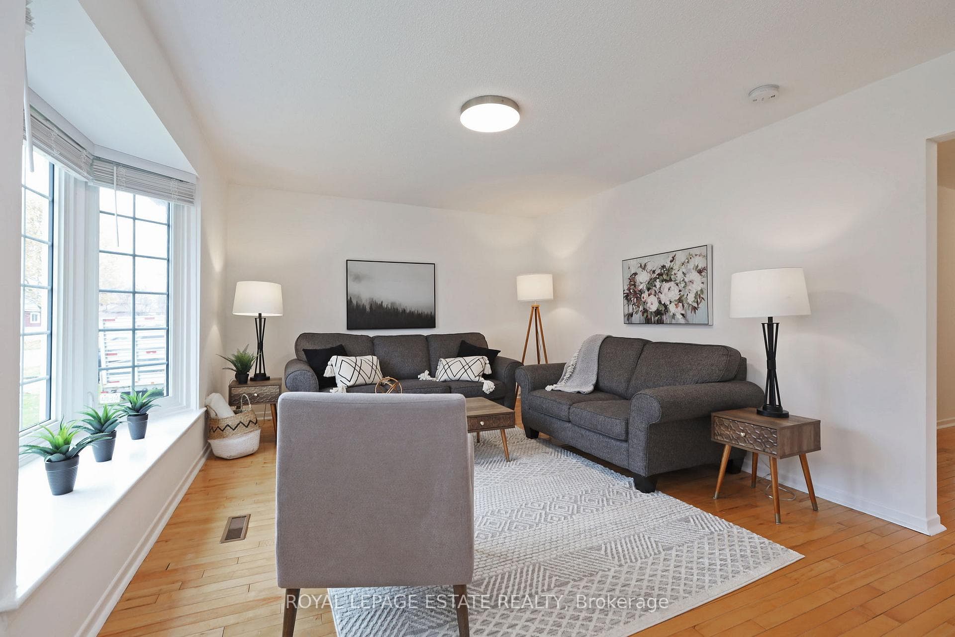 97 Swanston Crescent photo 4