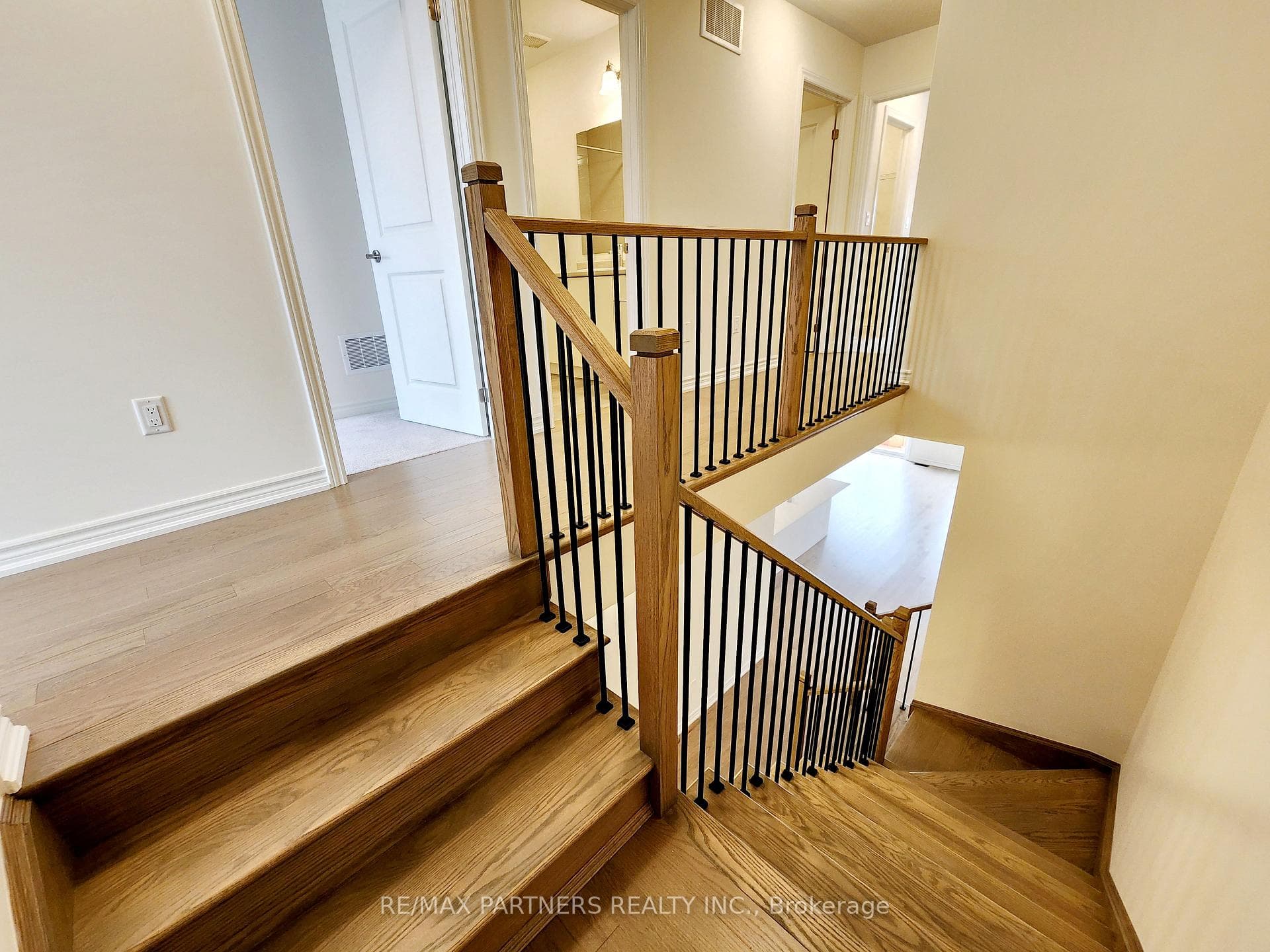 136 Greer Street photo 15