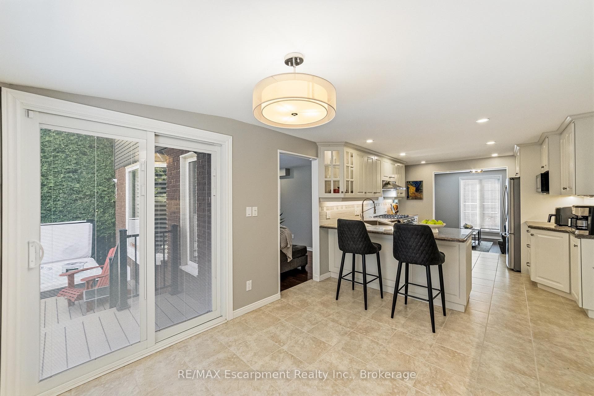 449 Roymor Crescent photo 13