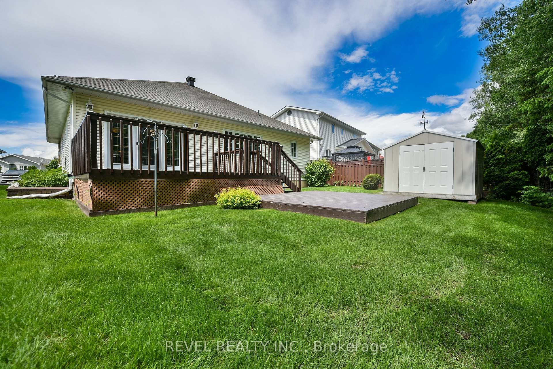 74 Mascioli Boulevard photo 3