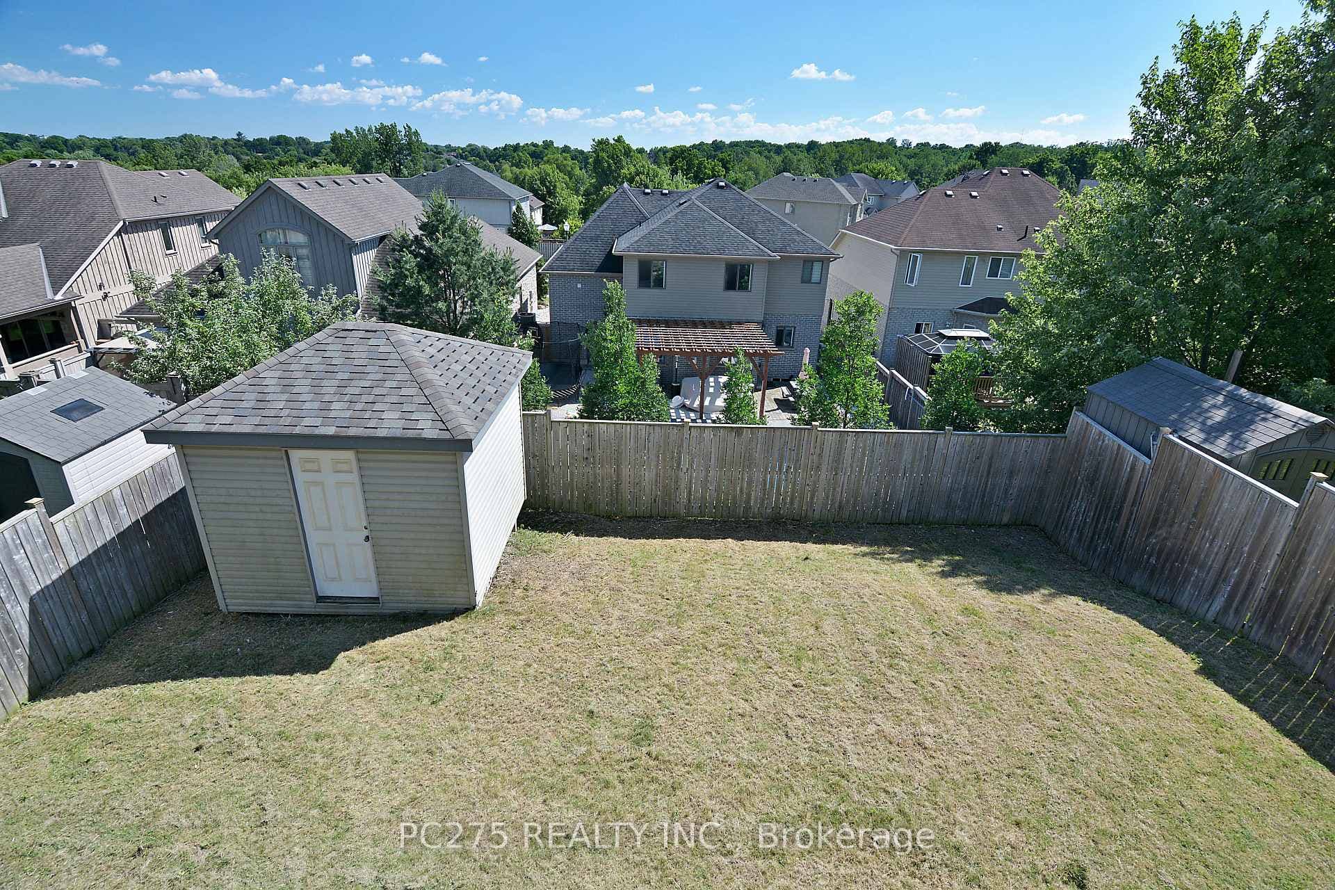 1906 Beaverbrook Avenue photo 37