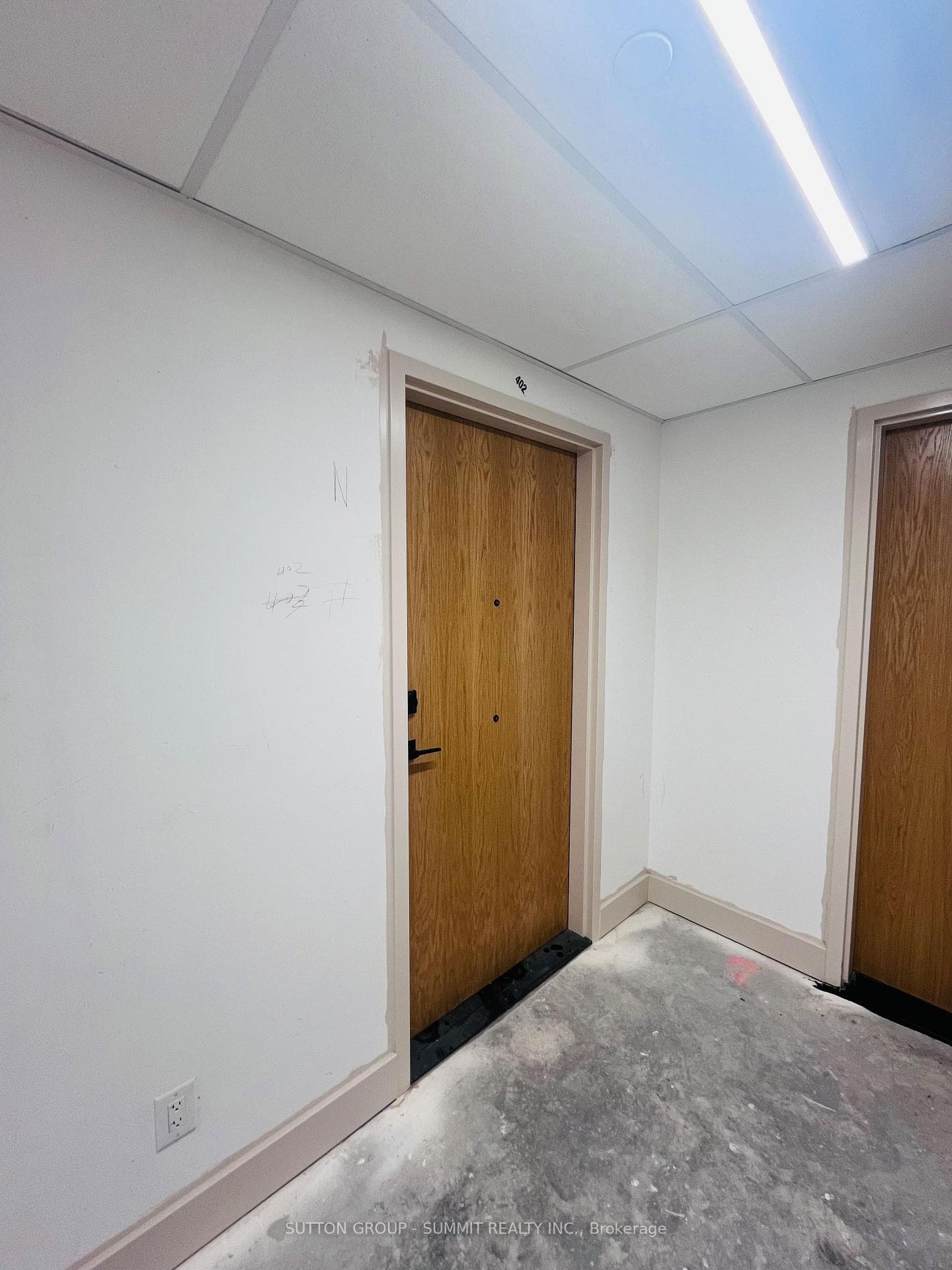 33 ERIE Avenue Unit 402 photo 41