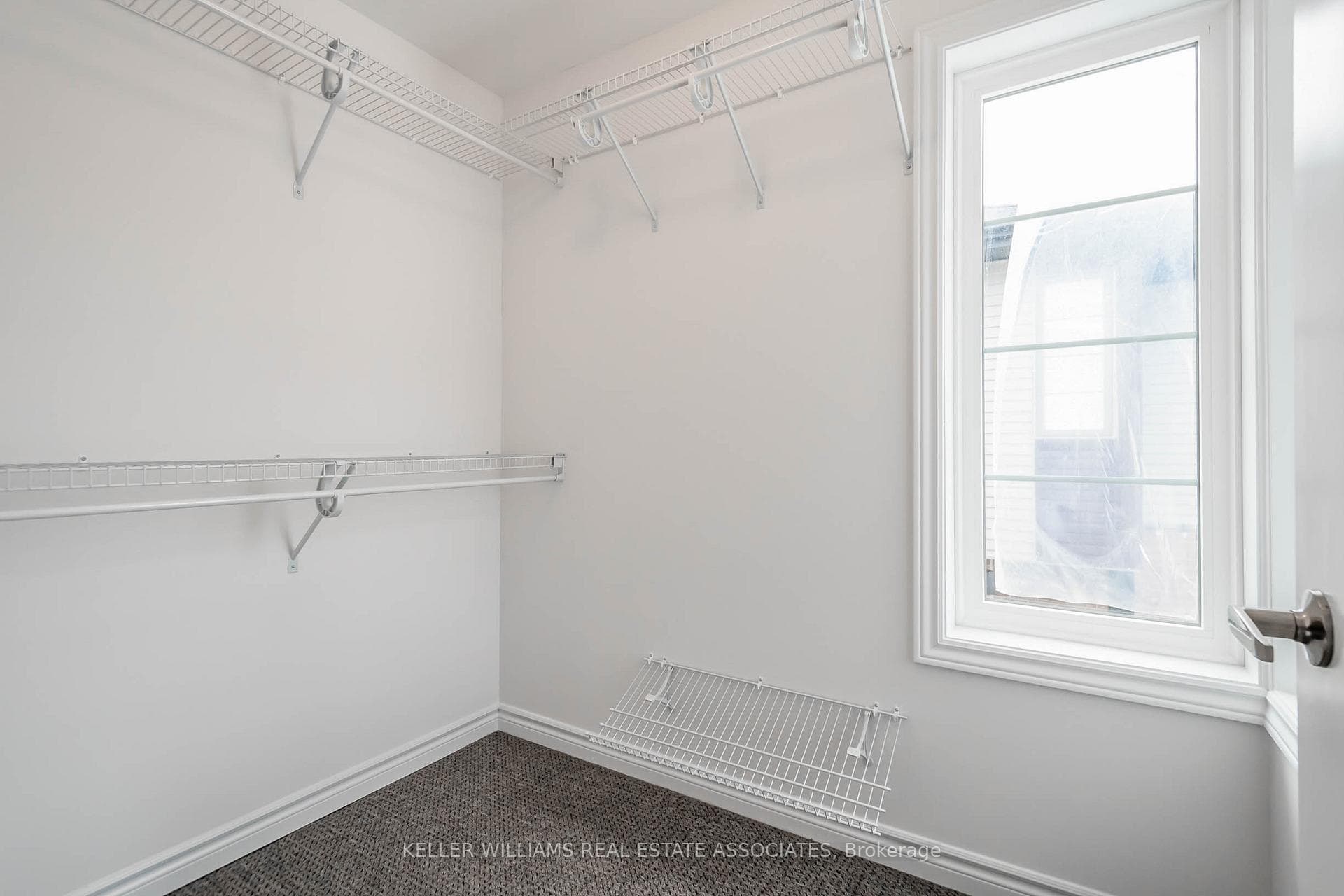 3981 Crown Street photo 12