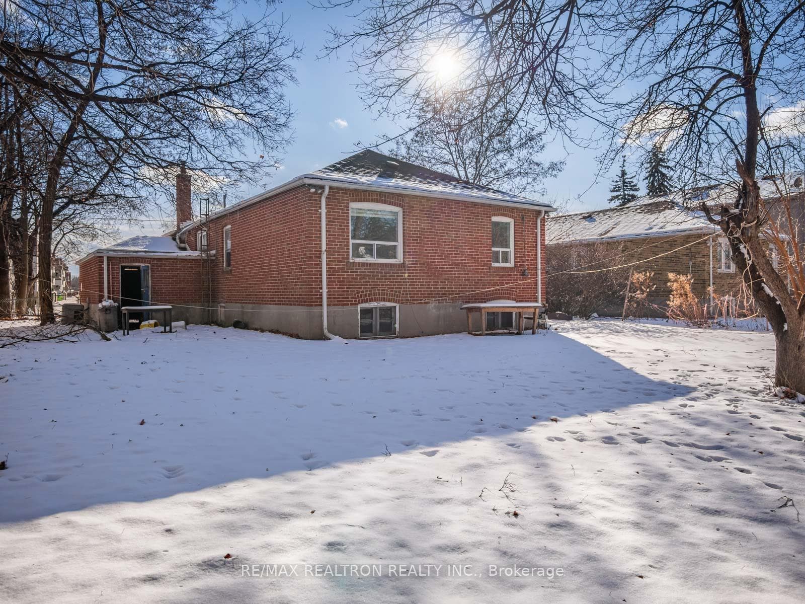 10 Laurelcrest Avenue photo 13