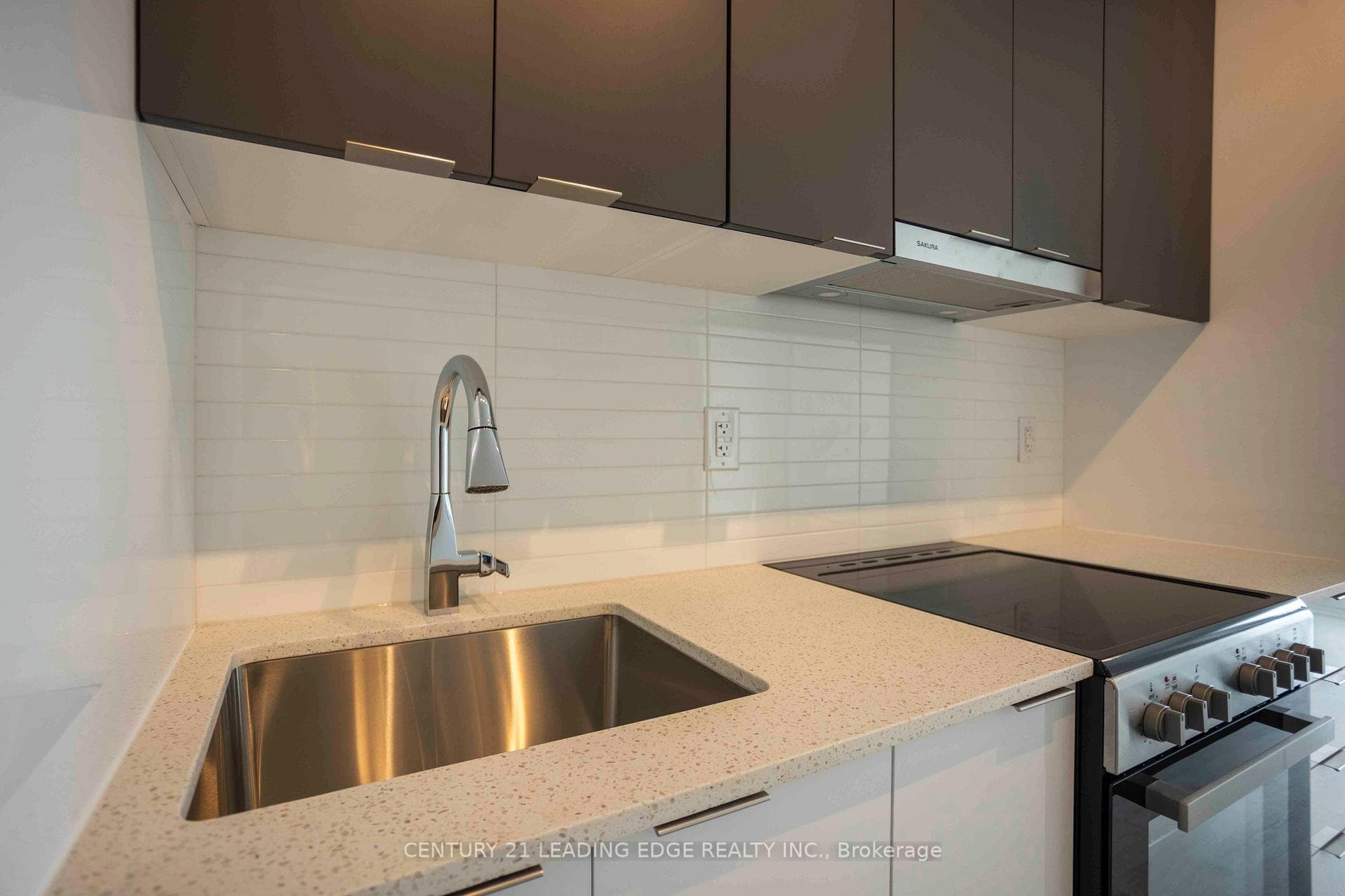9763 Markham Road Unit A 1805 photo 14