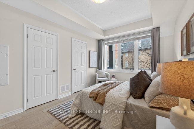 1 Eaton Park Lane Unit 18 photo 37