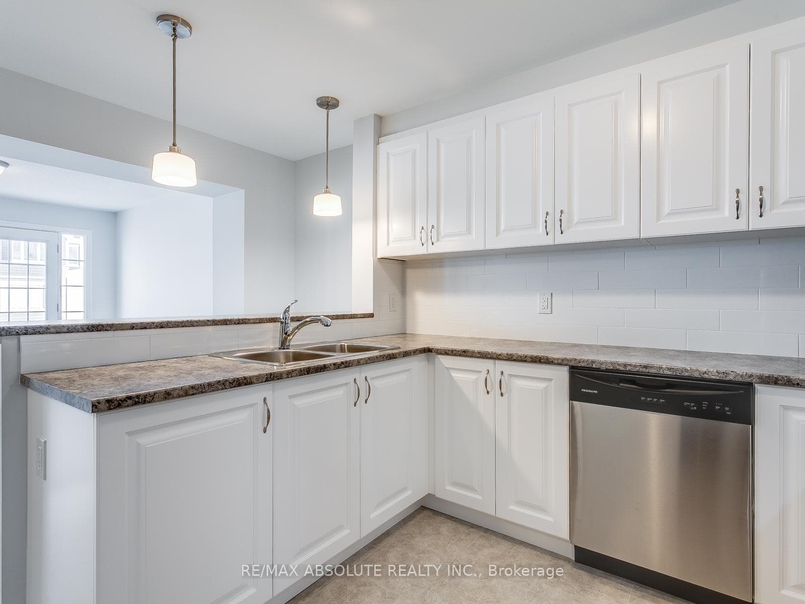 315 PUMPKINSEED Crescent photo 6