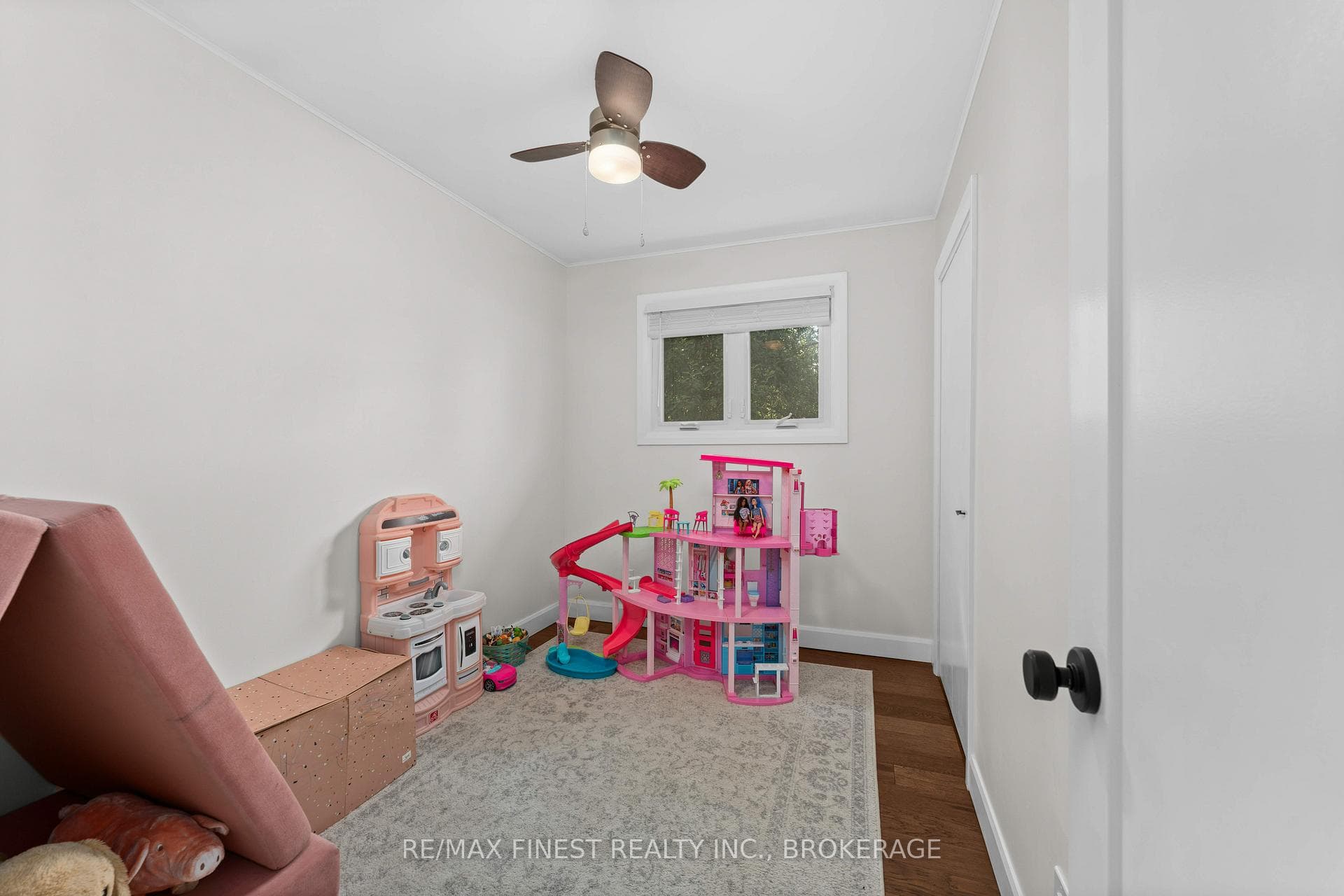 6028 McMahon Drive photo 23