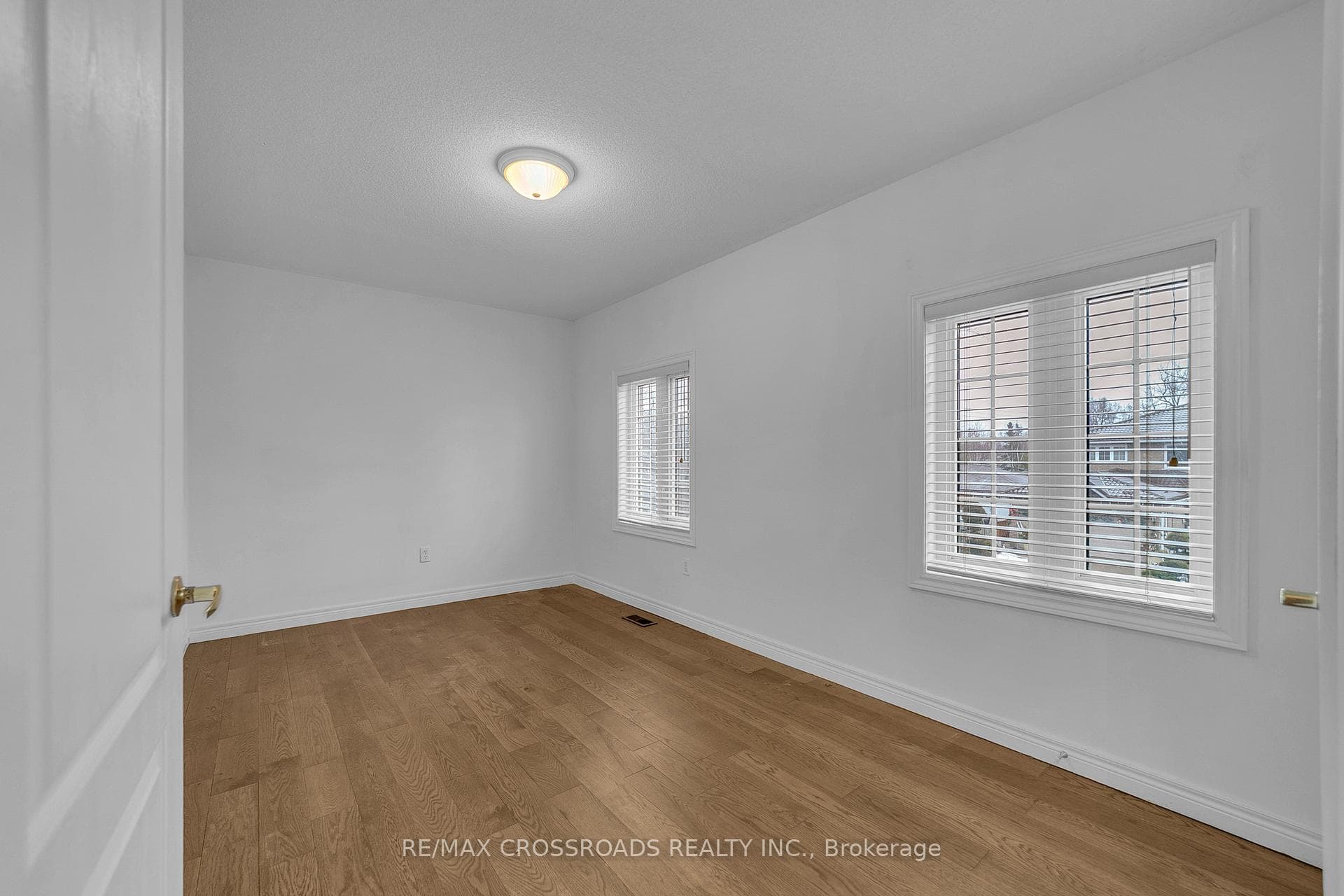 106 Craggview Drive photo 23