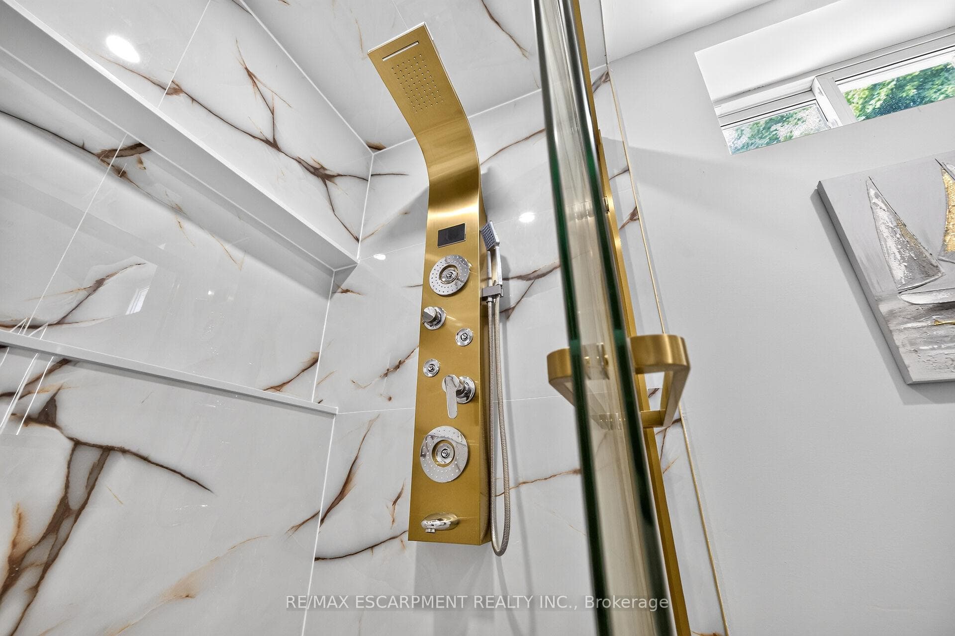 150 Howard Avenue photo 40