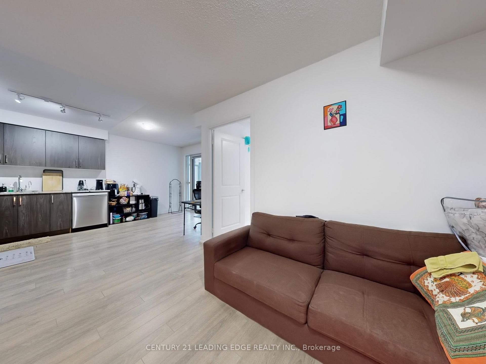 20 Meadowglen Place Unit 329 photo 26