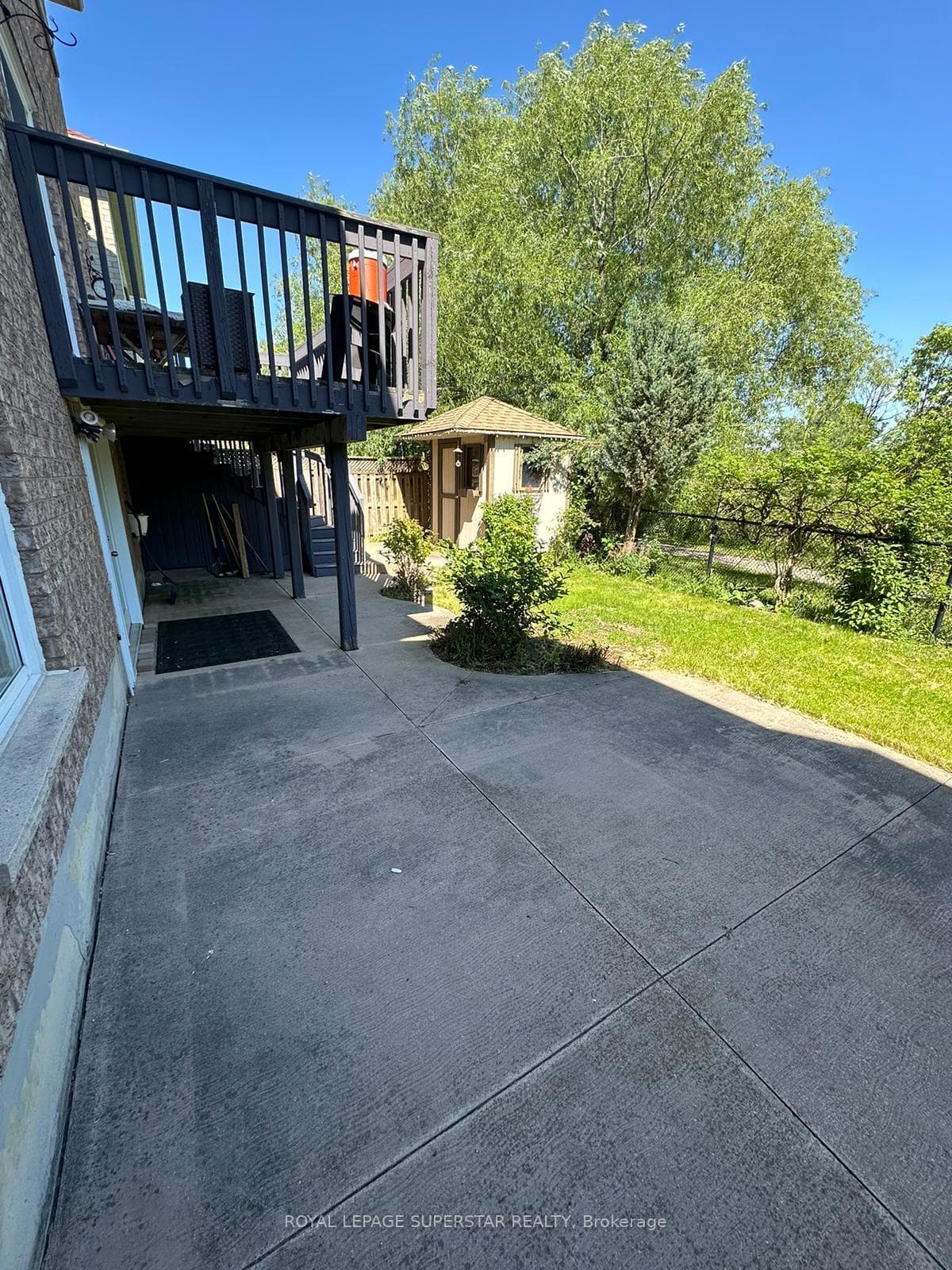 26 VALLEYPARK Crescent photo 24