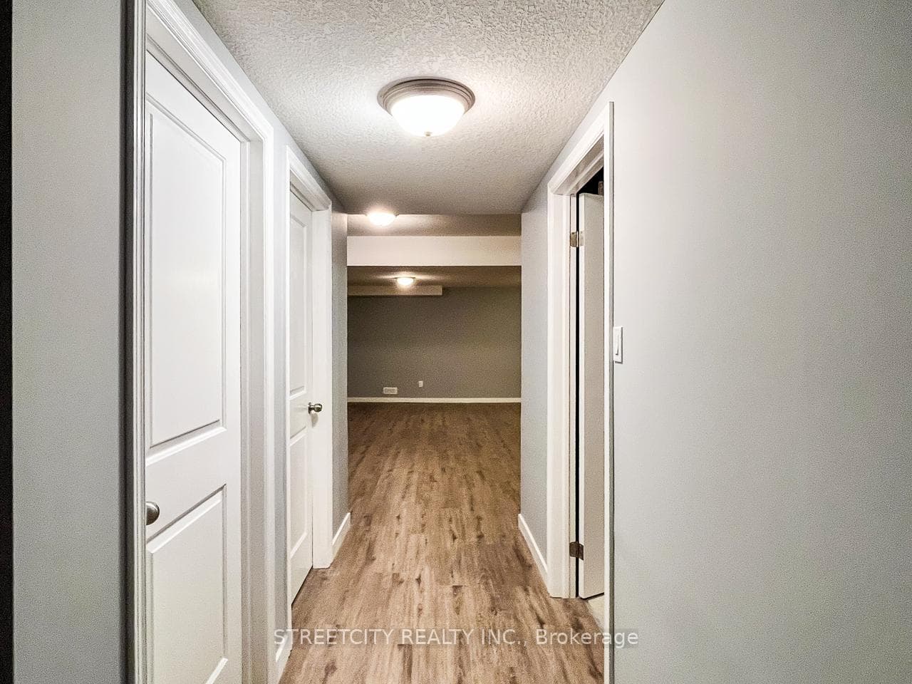 819 Capulet Lane photo 33