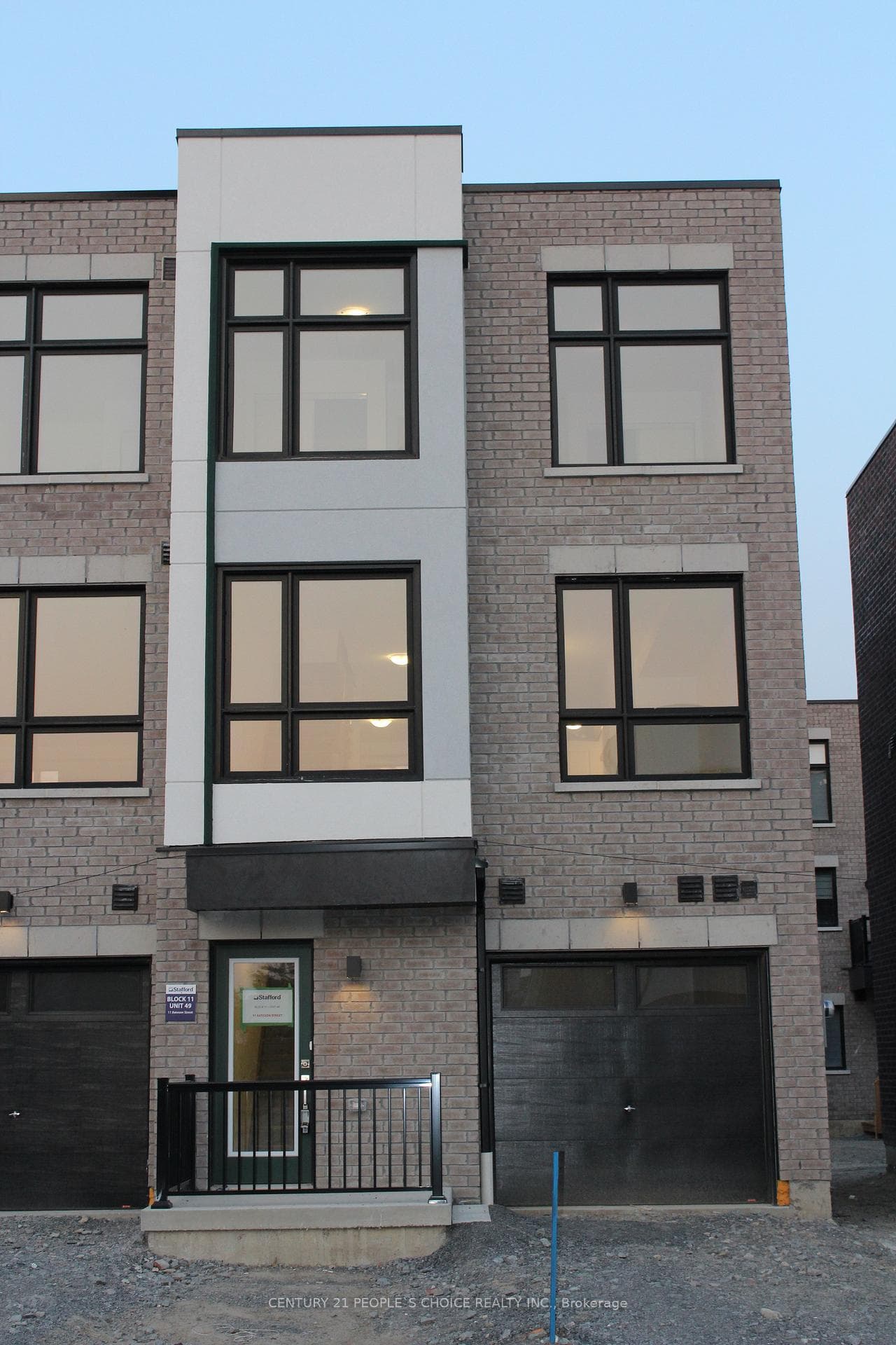 11 Bateson Street photo 2