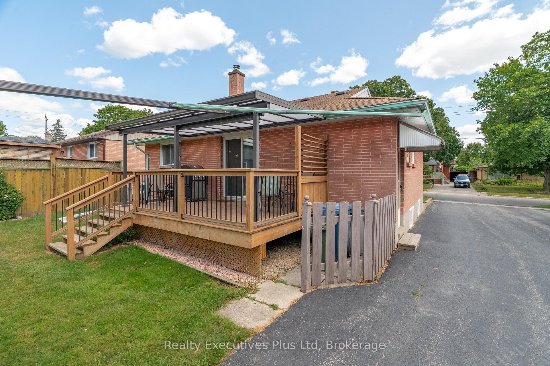 82 Cassino Avenue photo 34