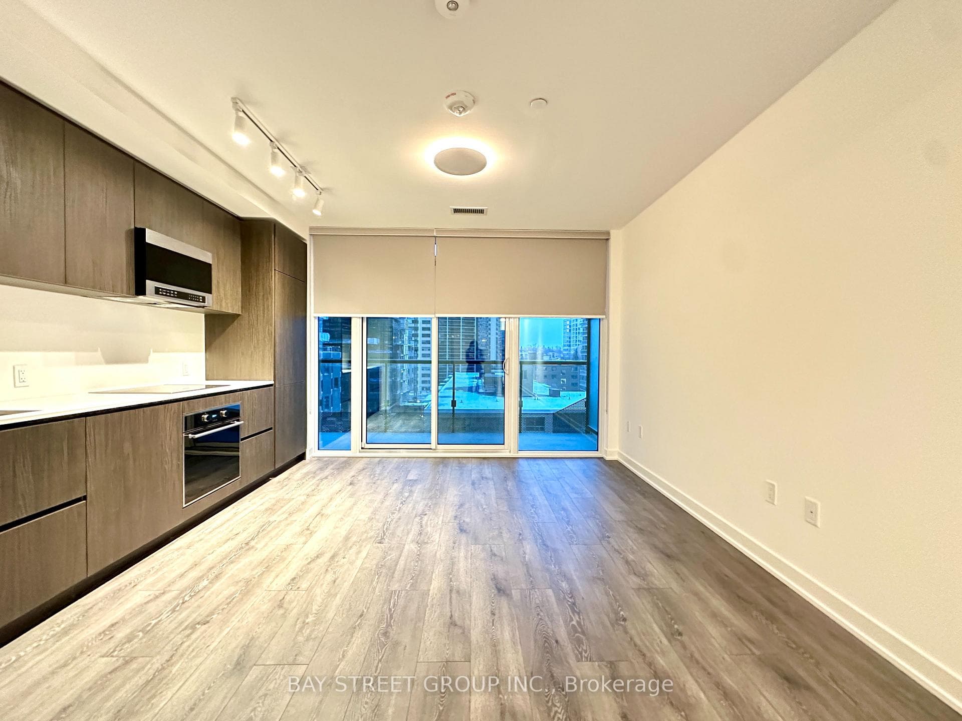 117 BROADWAY Avenue Unit 611 photo 6