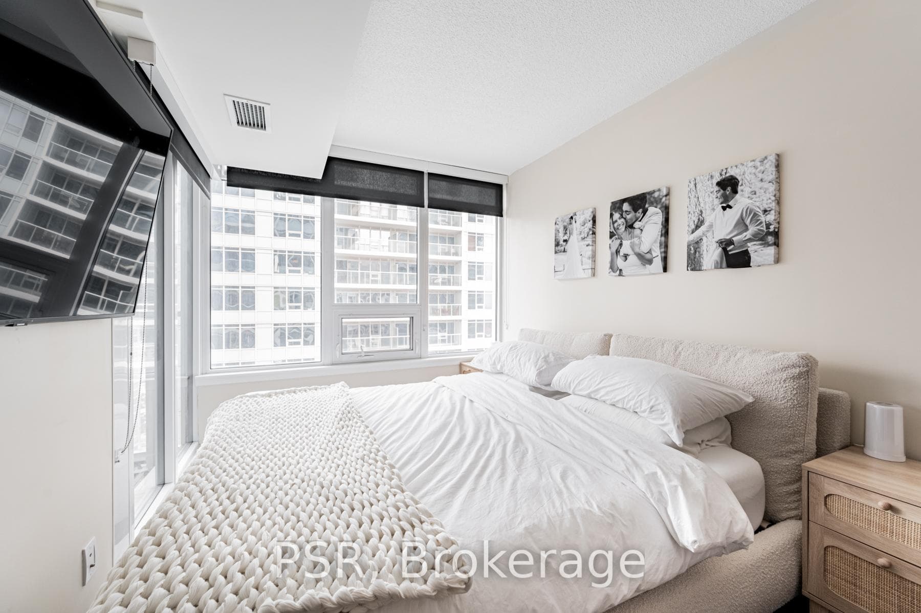 19 Bathurst Street Unit 2310 photo 10