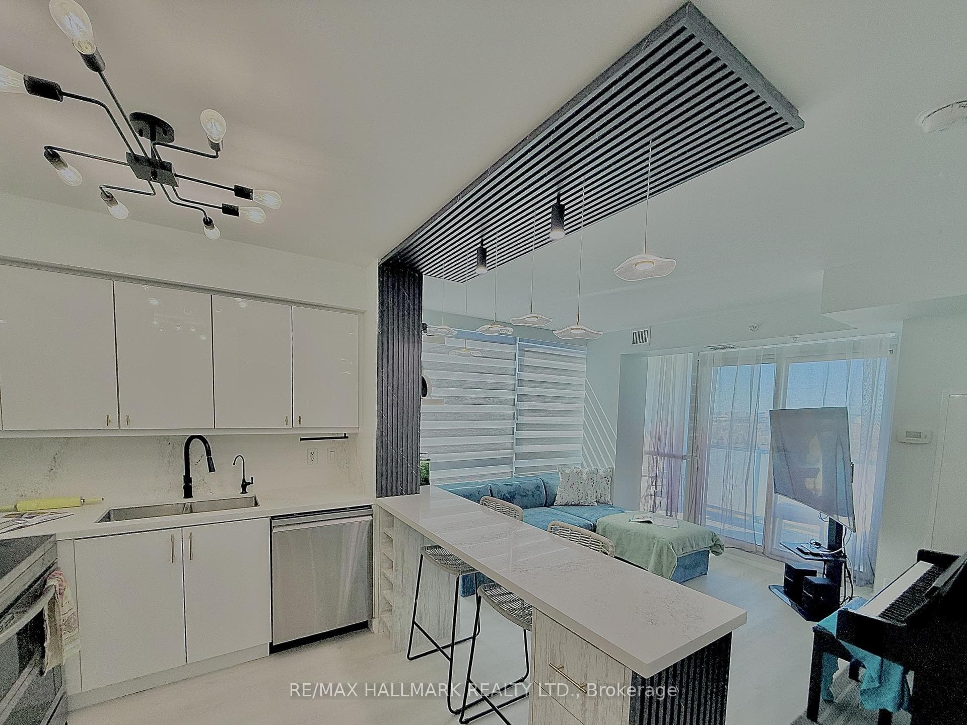 5740 Yonge Street Unit 1904 photo 16