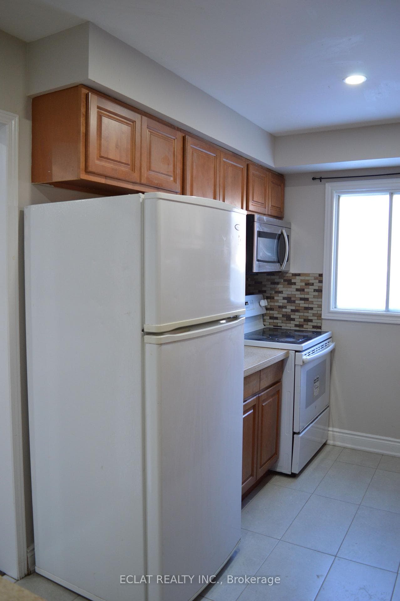 6 Dutch Crescent photo 15