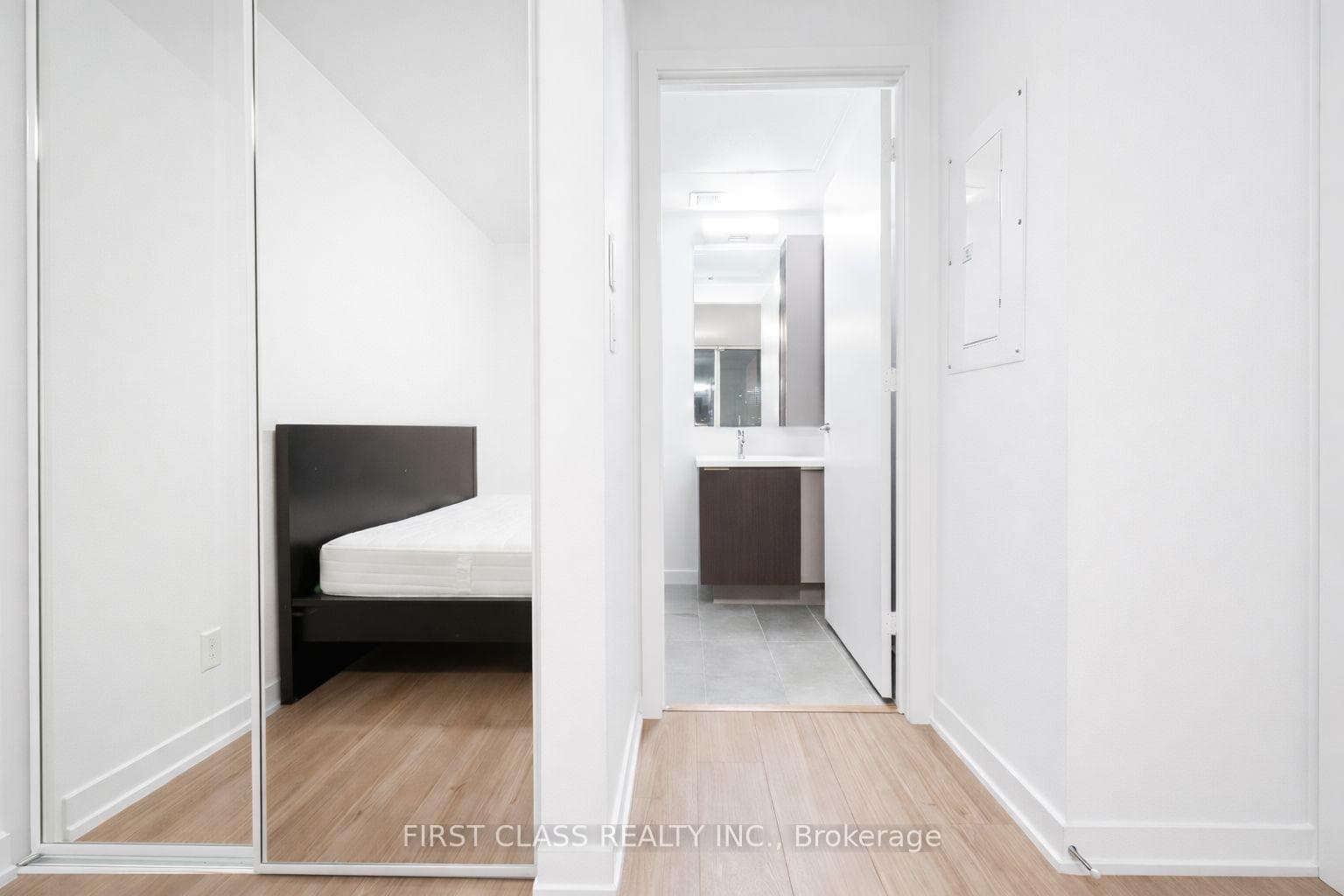 203 College Street Unit 1308 photo 12