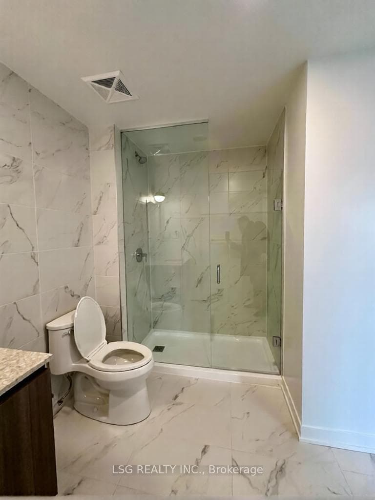 405 dundas Street Unit 623 photo 6
