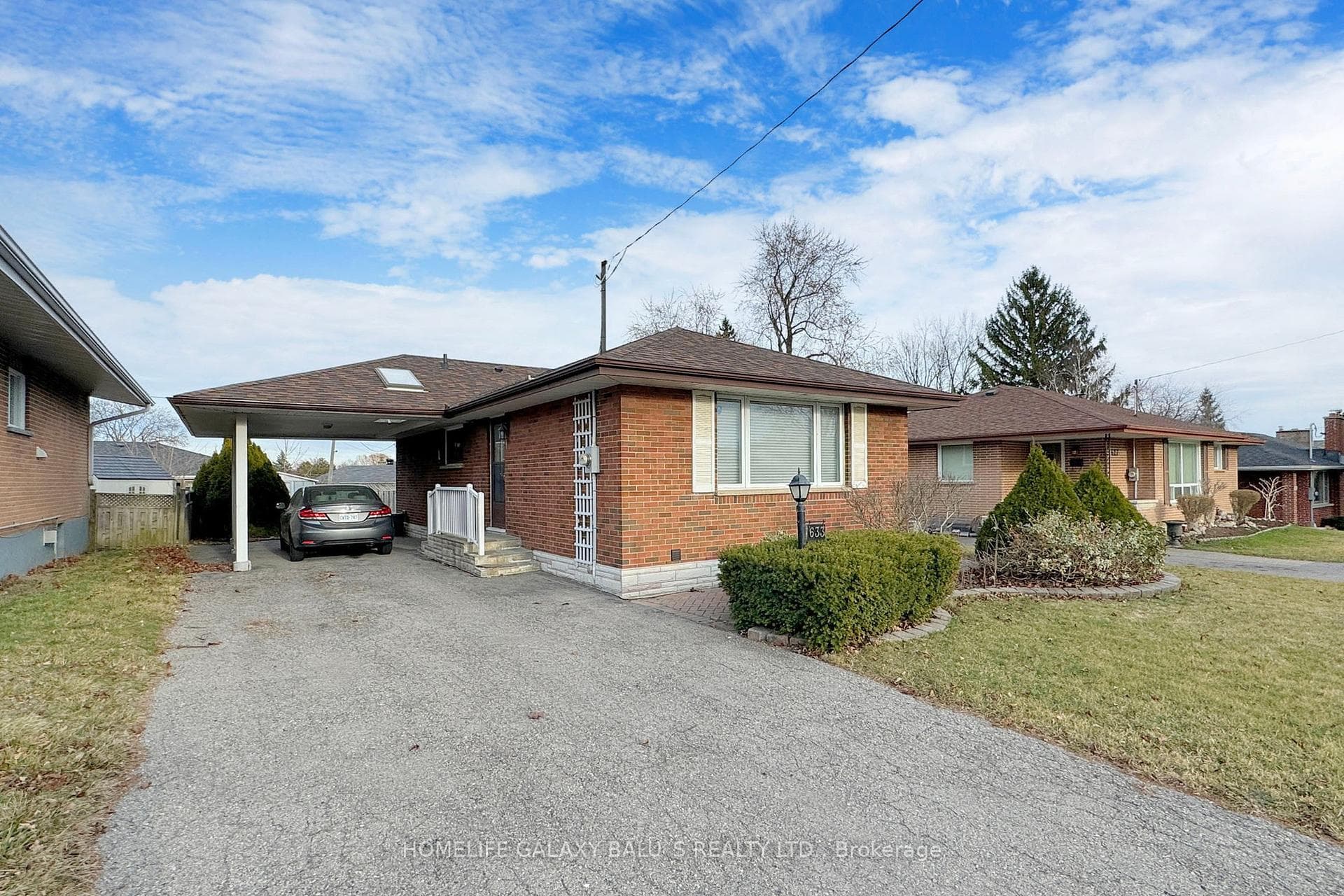 633 Gibbons Street photo 38