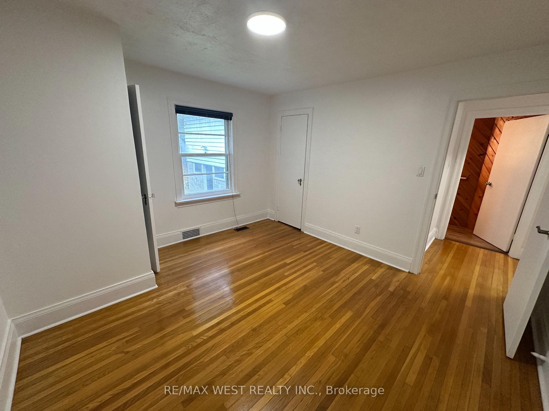 8186 Islington Avenue photo 26
