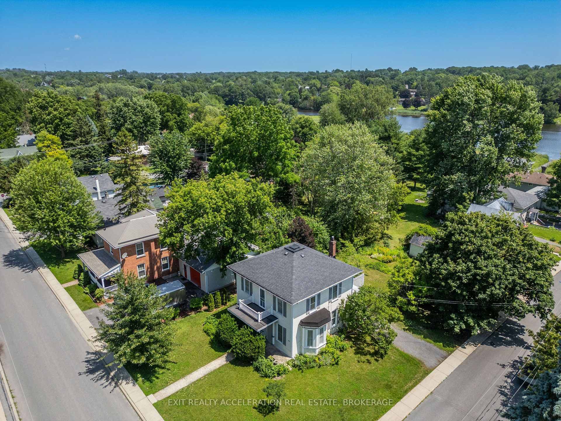 182 Water Street photo 11