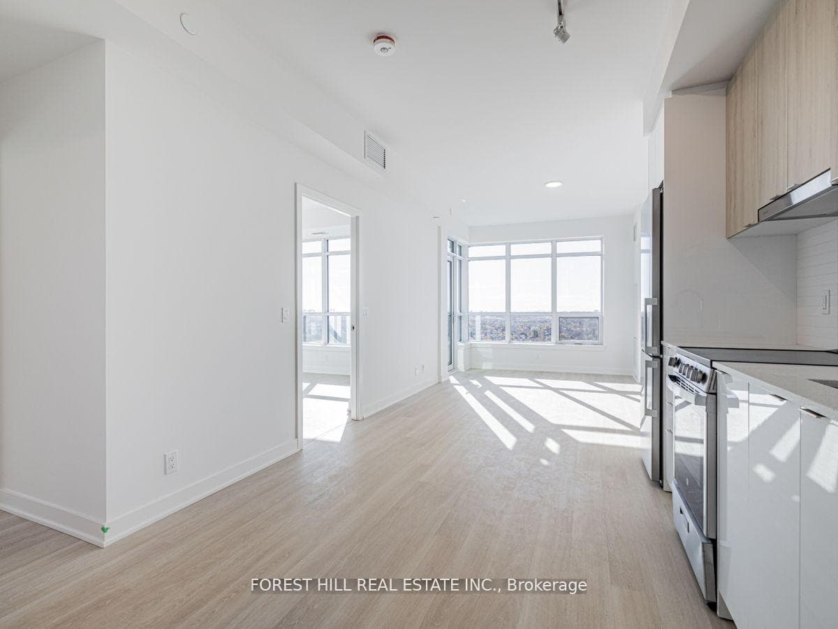 30 Upper Mall Way Unit 1402A photo 17