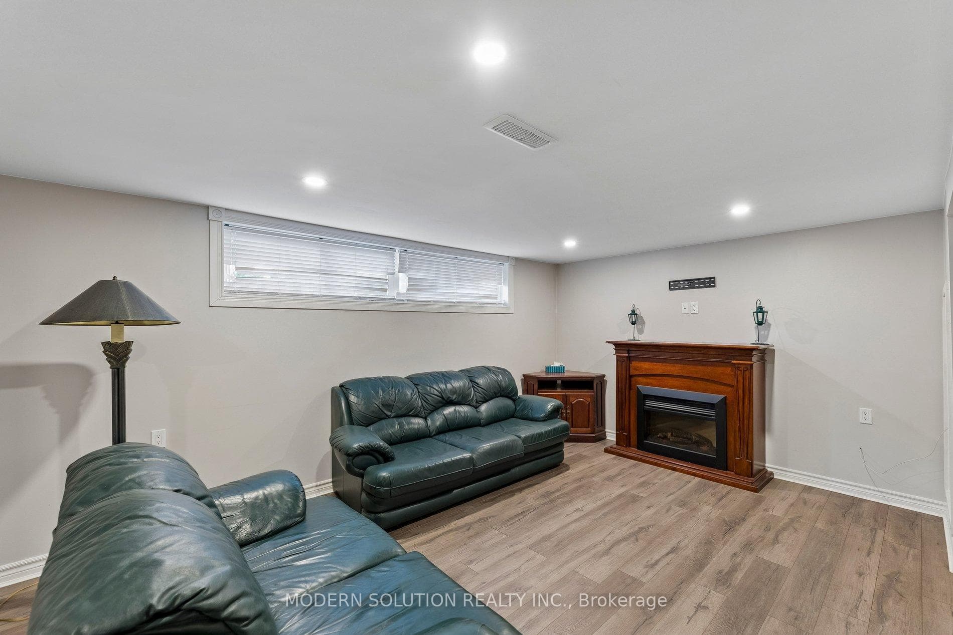 61 Godfrey Drive photo 29