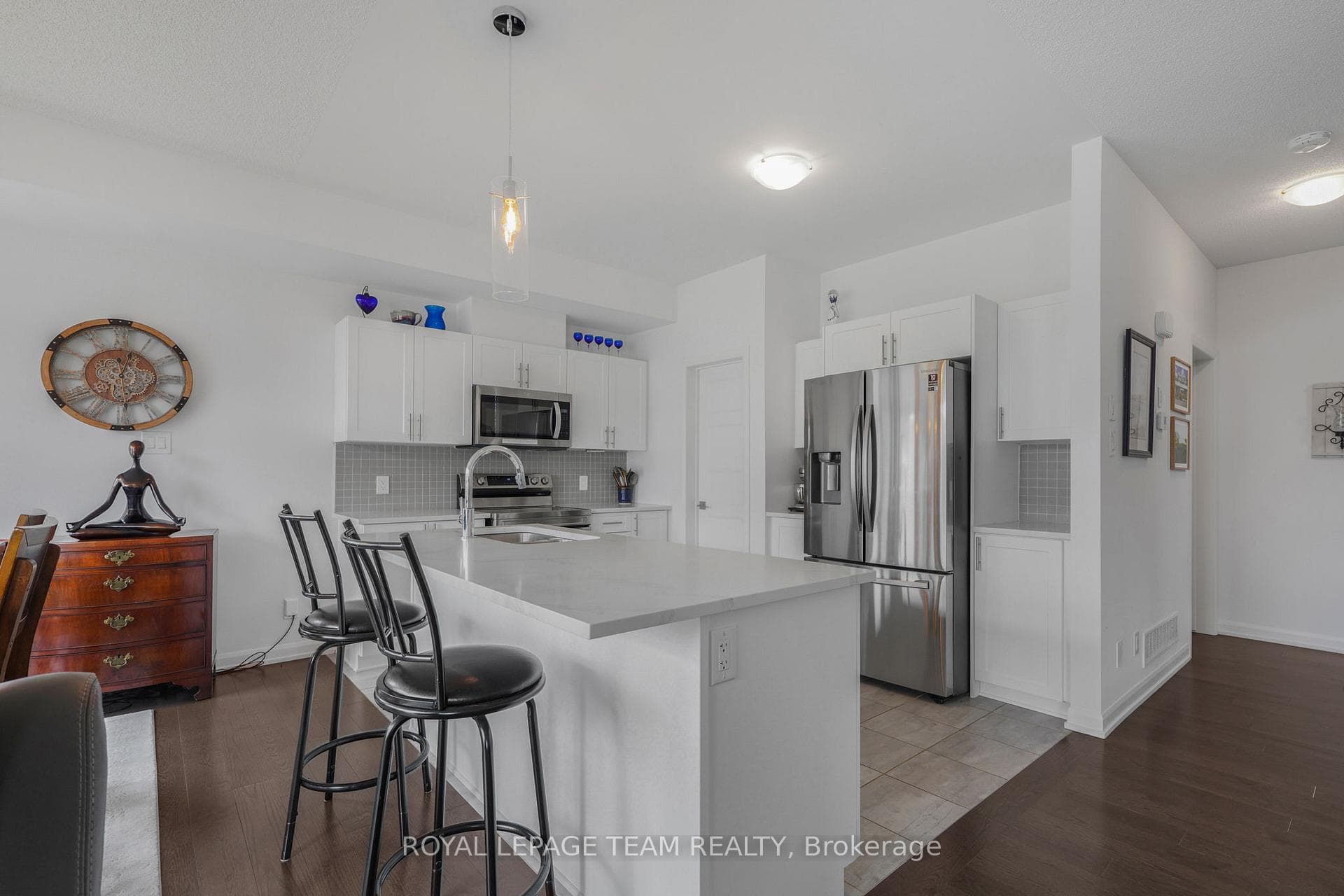 376 Sterling Avenue photo 6