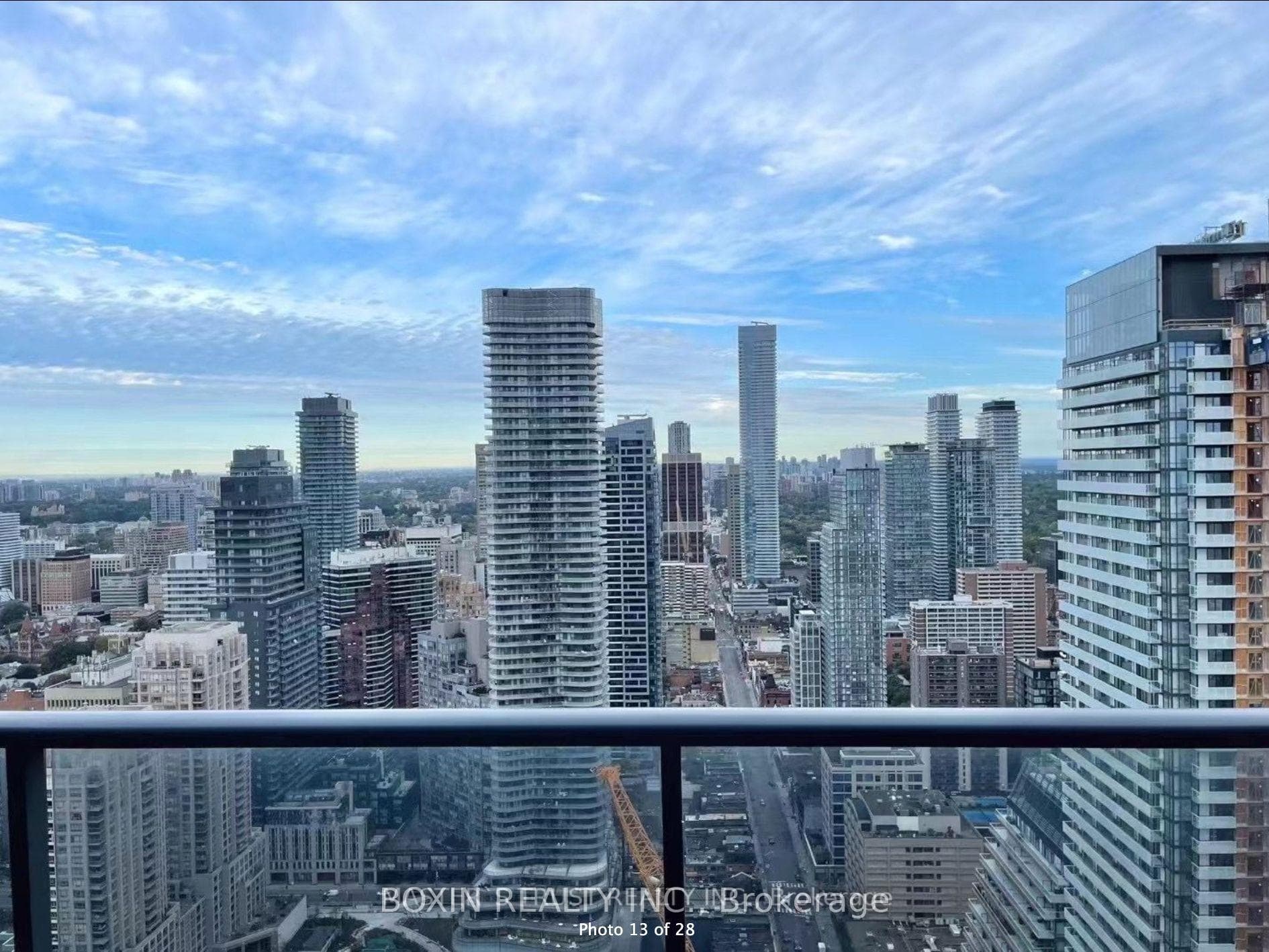 501 Yonge Street Unit 3404 photo 8